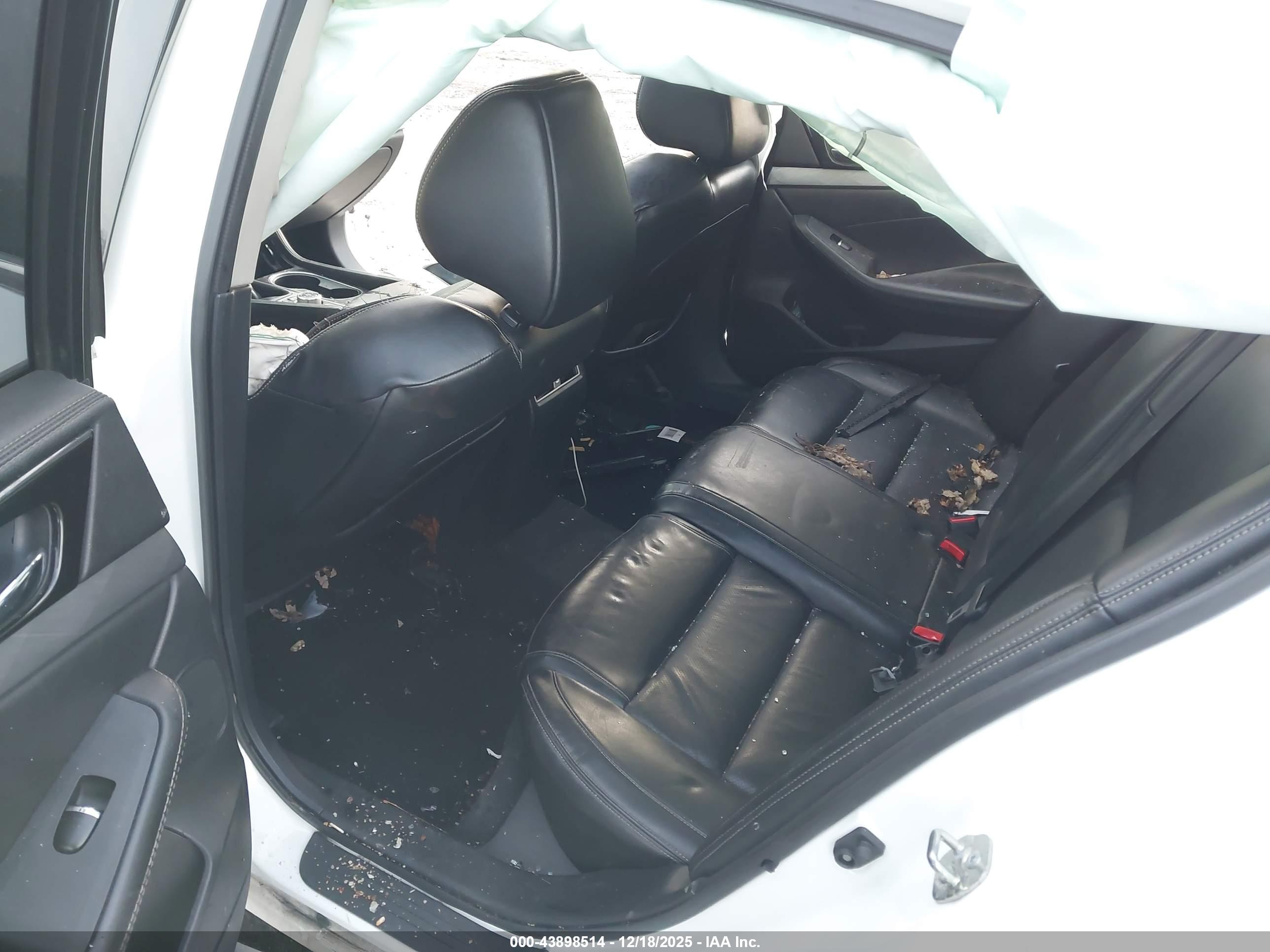 NISSAN MAXIMA image 8