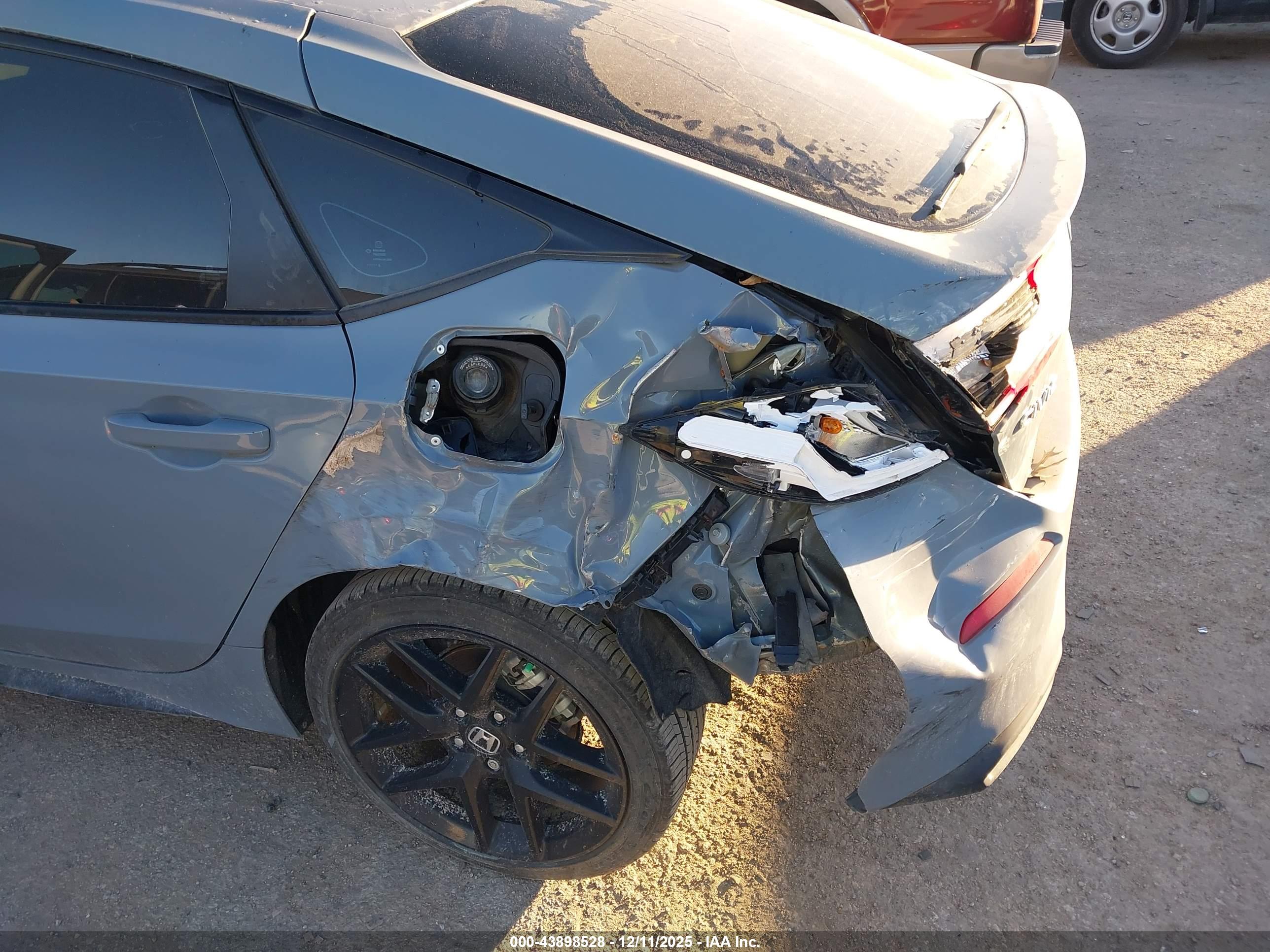 HONDA CIVIC image 6