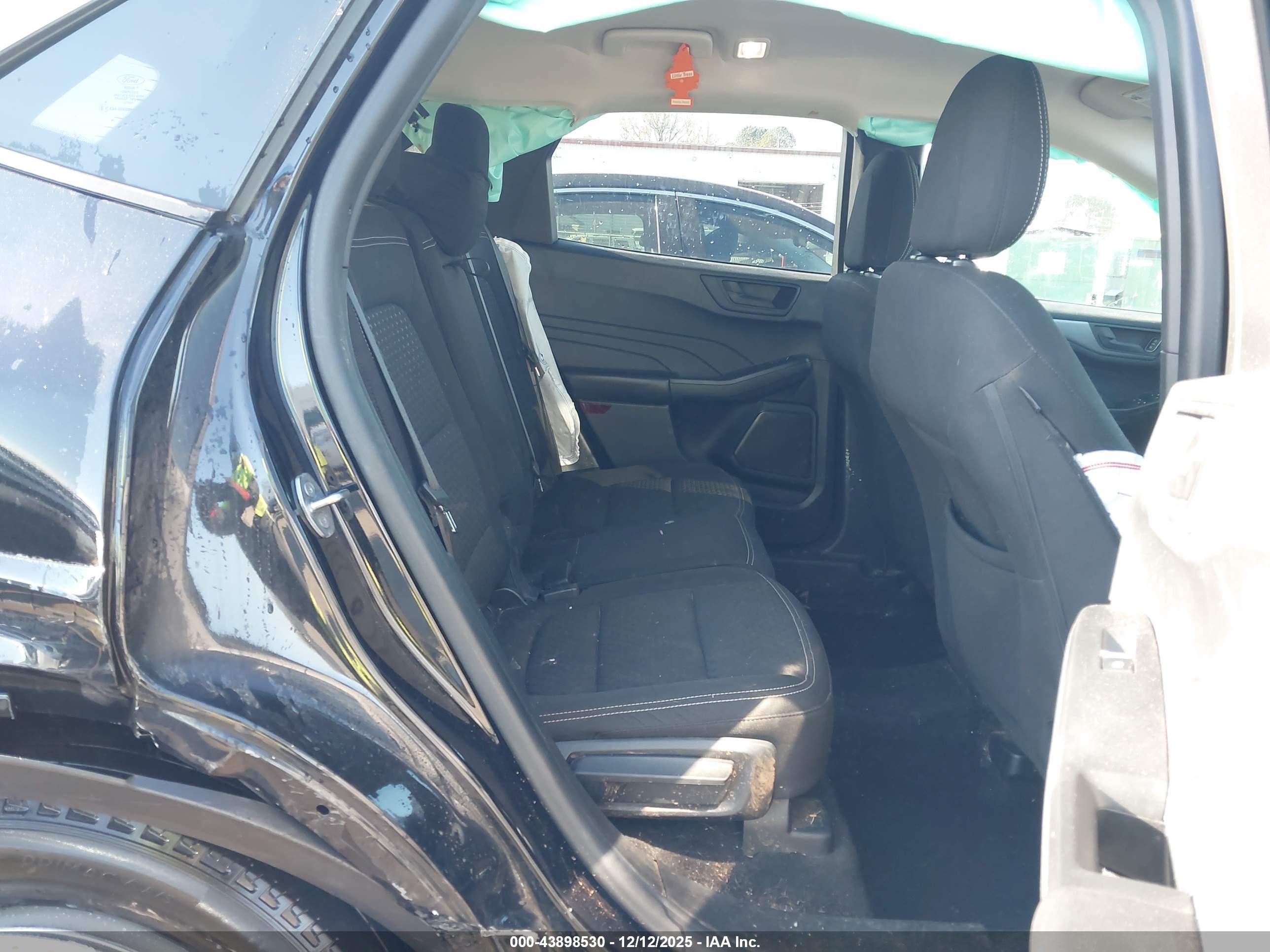 FORD ESCAPE image 8