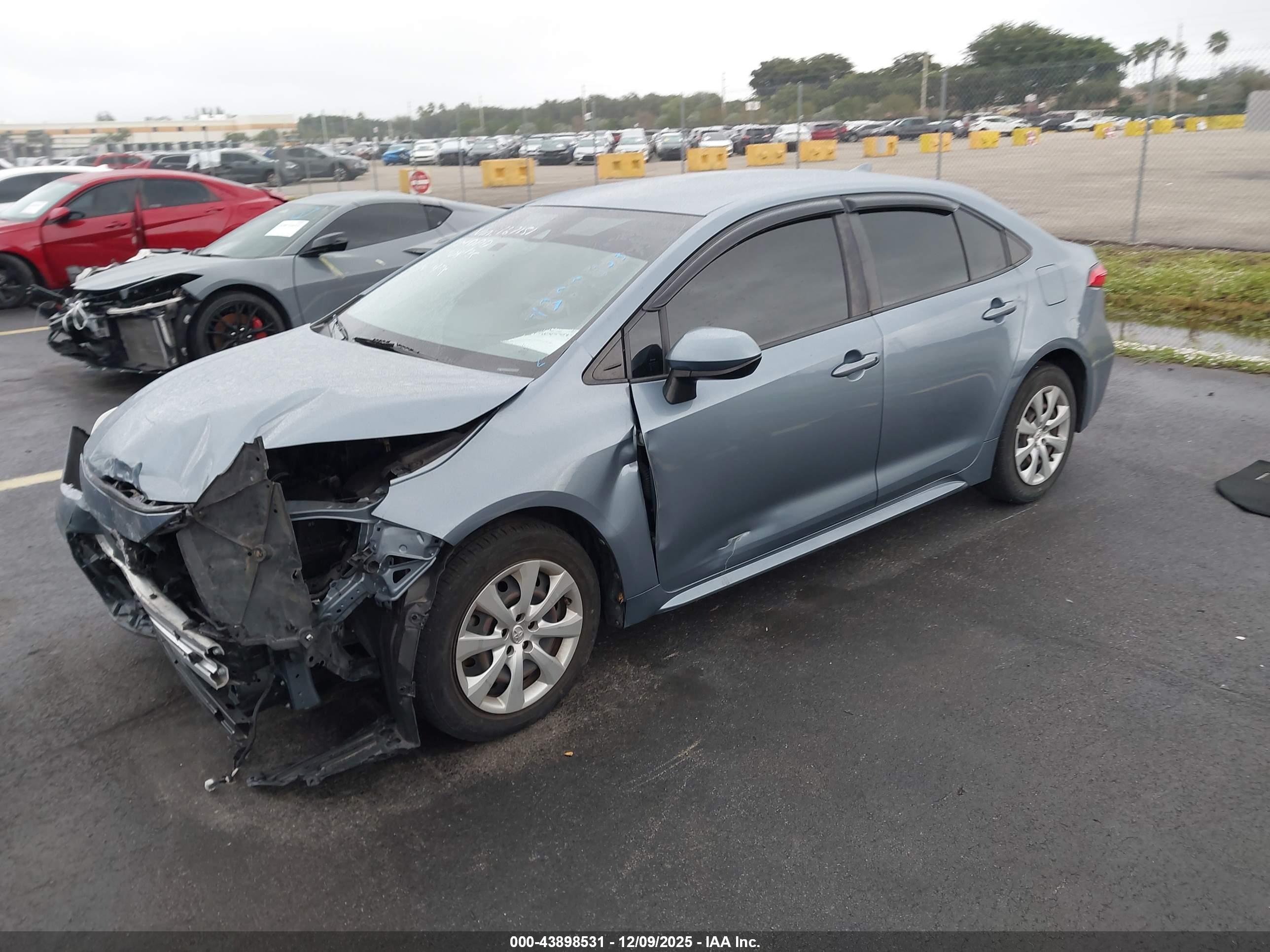TOYOTA COROLLA image 2
