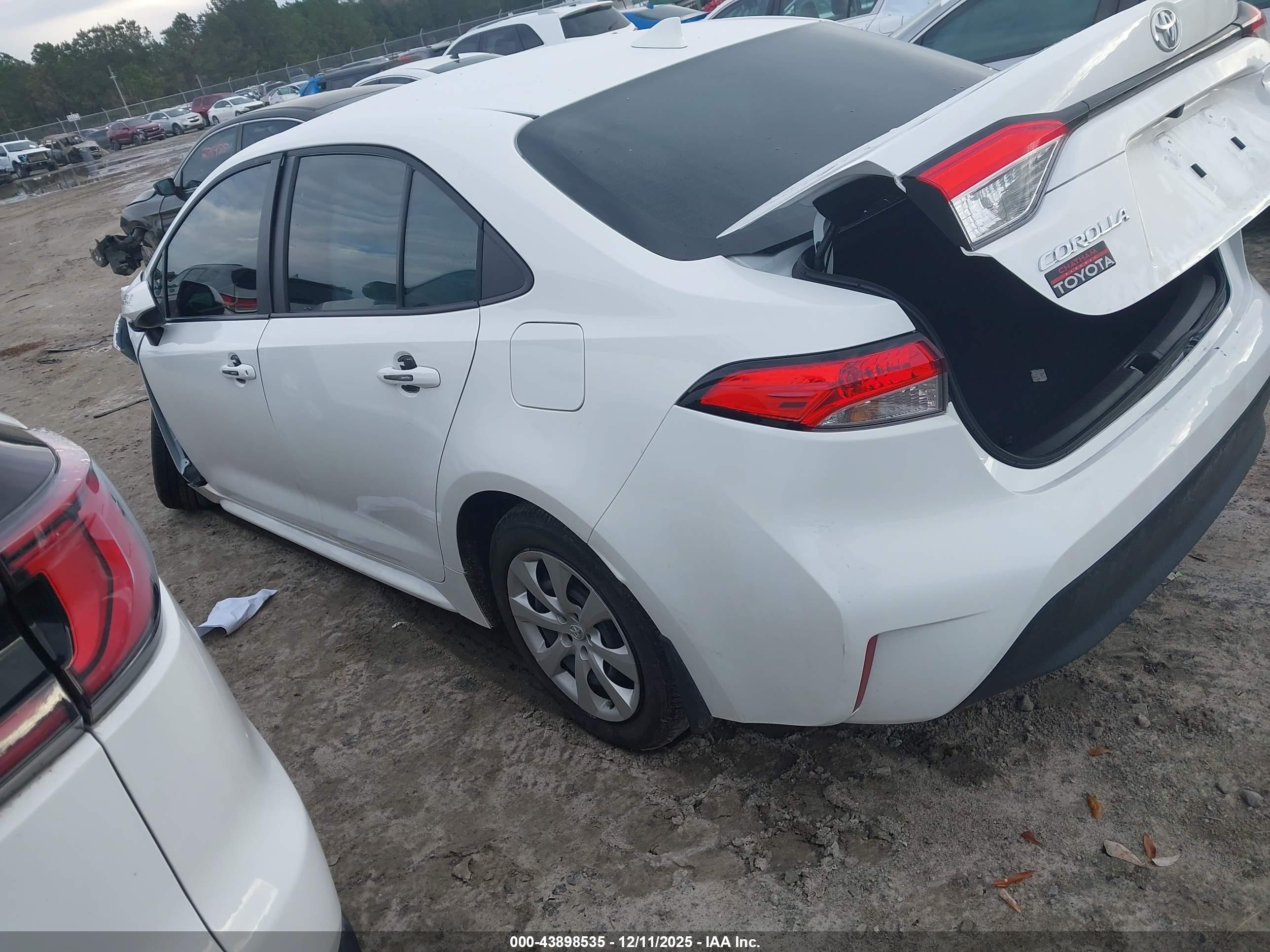 TOYOTA COROLLA image 3