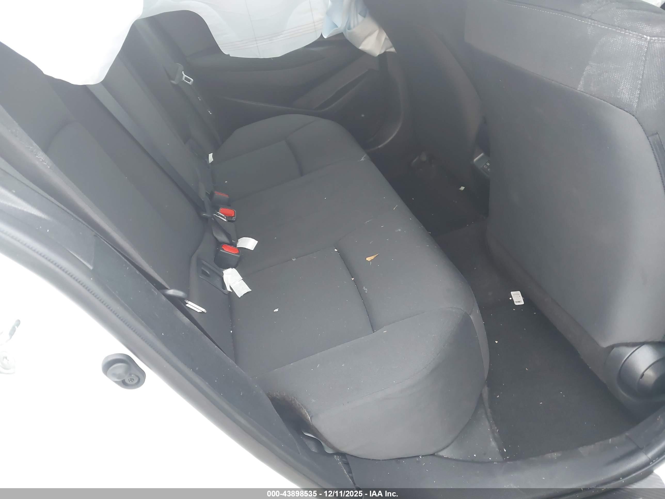 TOYOTA COROLLA image 8