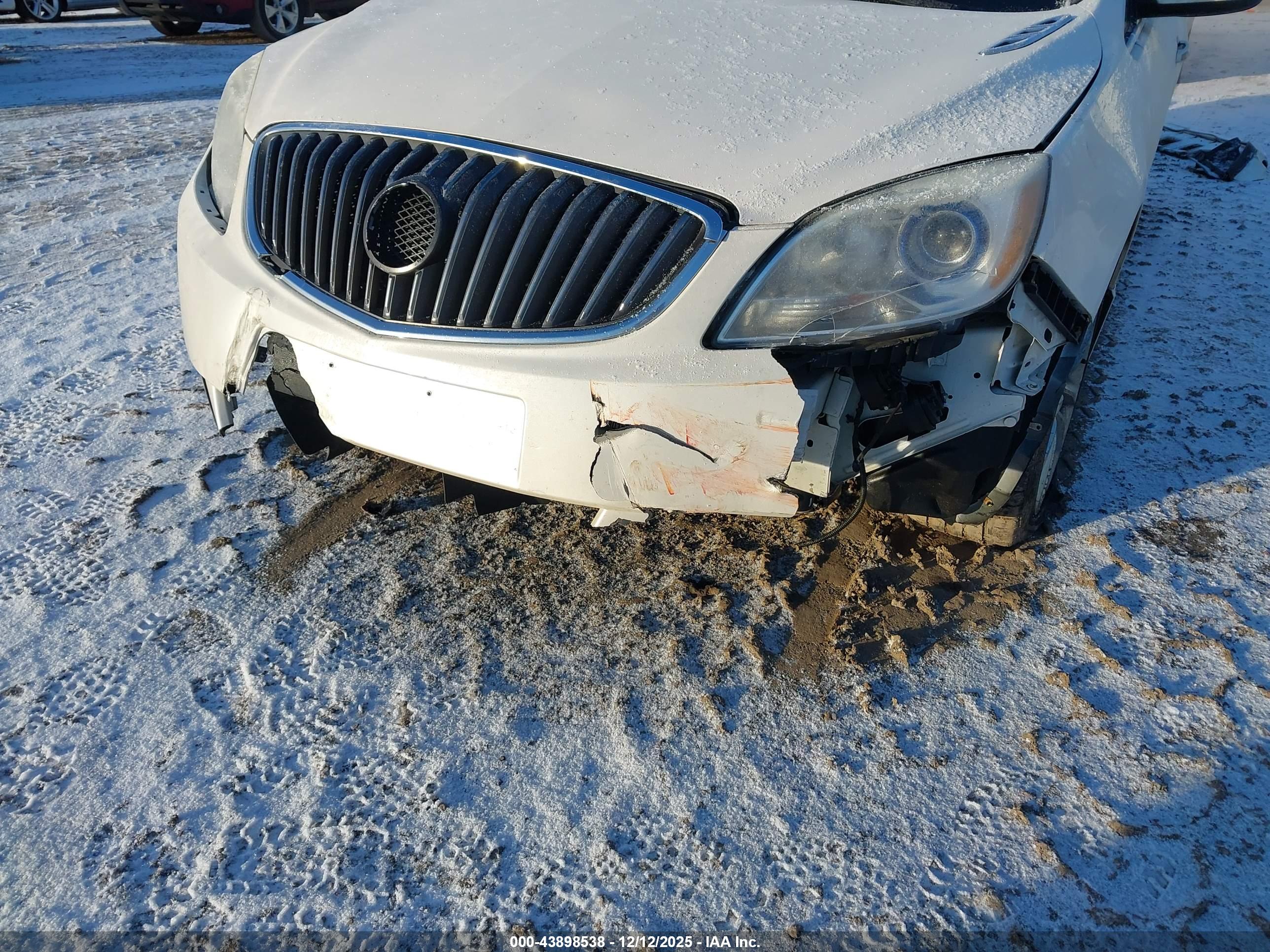 BUICK VERANO image 6