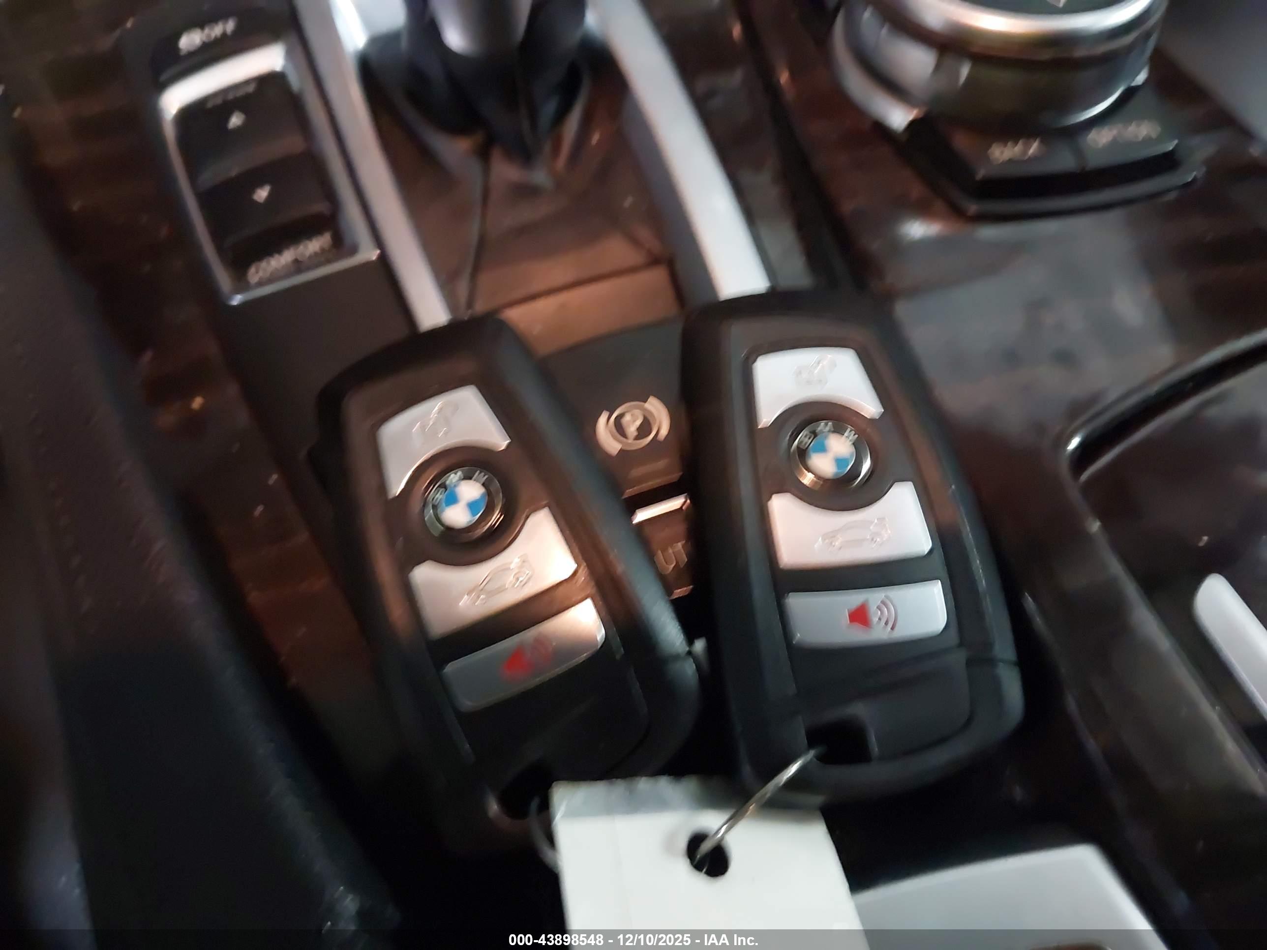 BMW 528I image 11