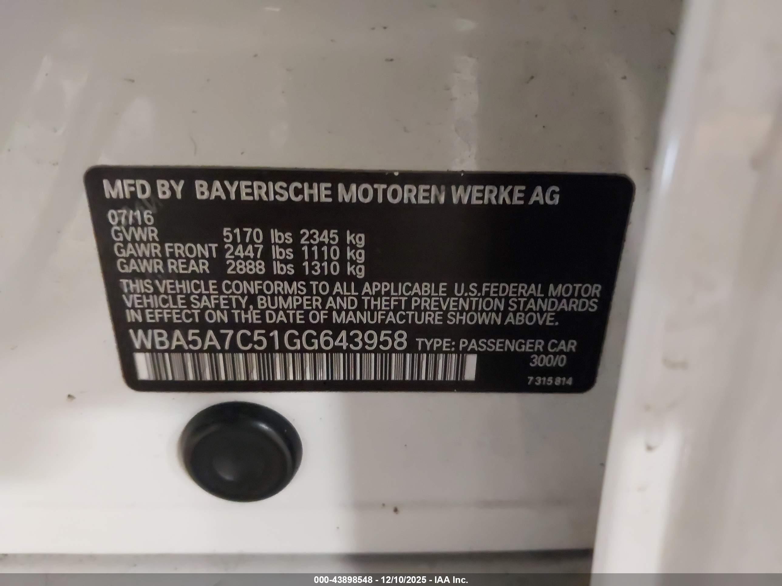 BMW 528I image 9