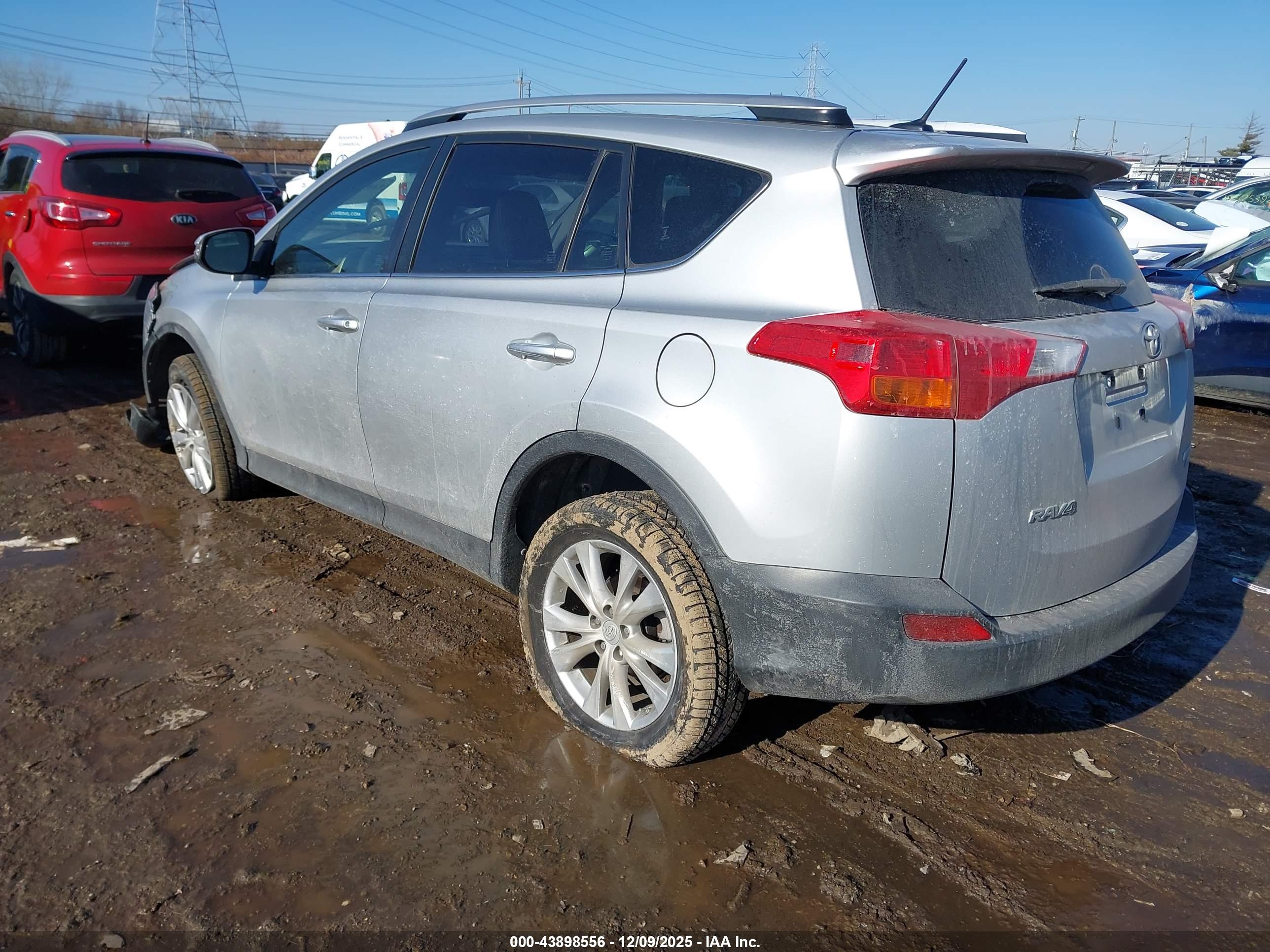 TOYOTA RAV4 image 3