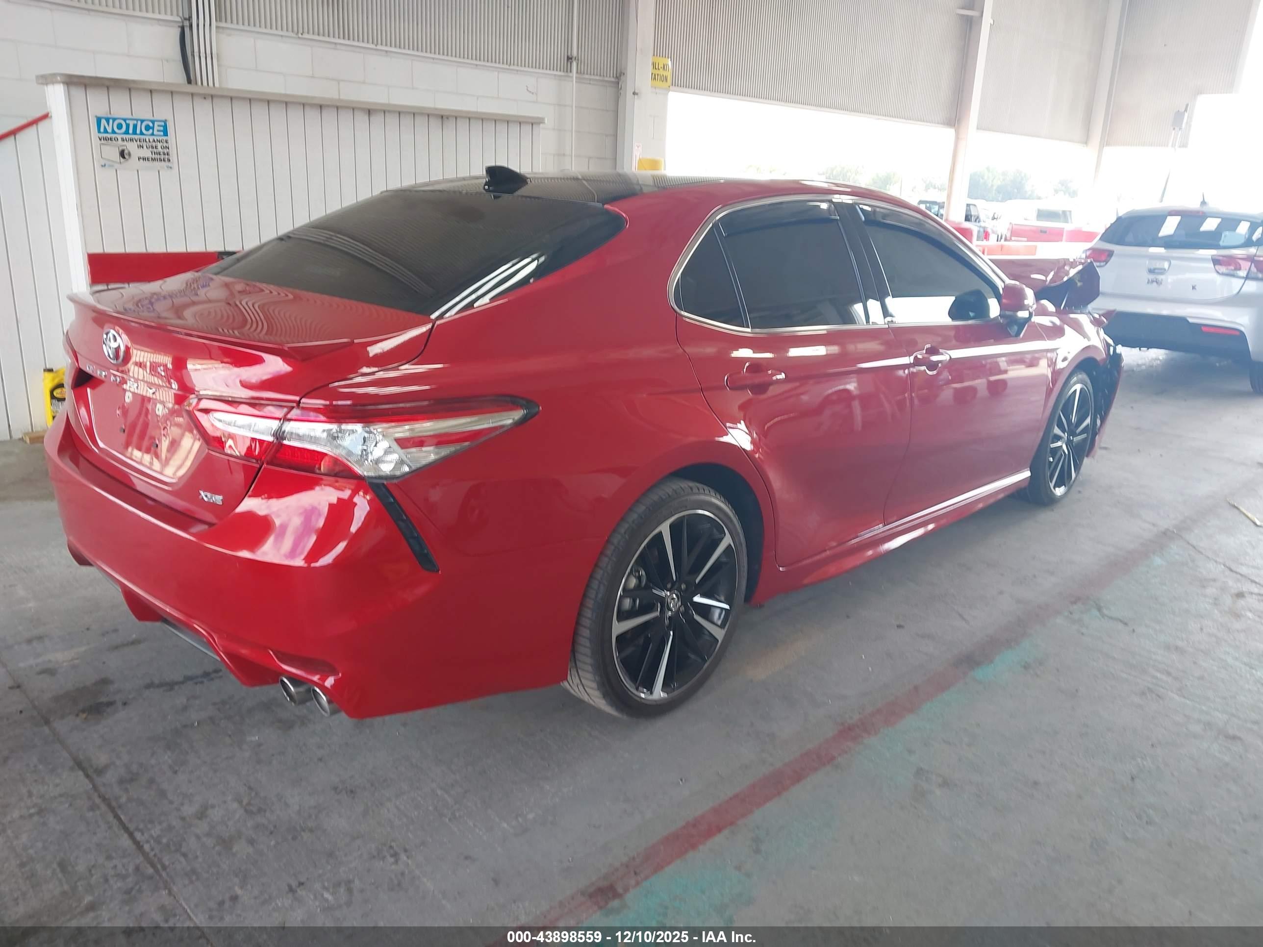 TOYOTA CAMRY image 4