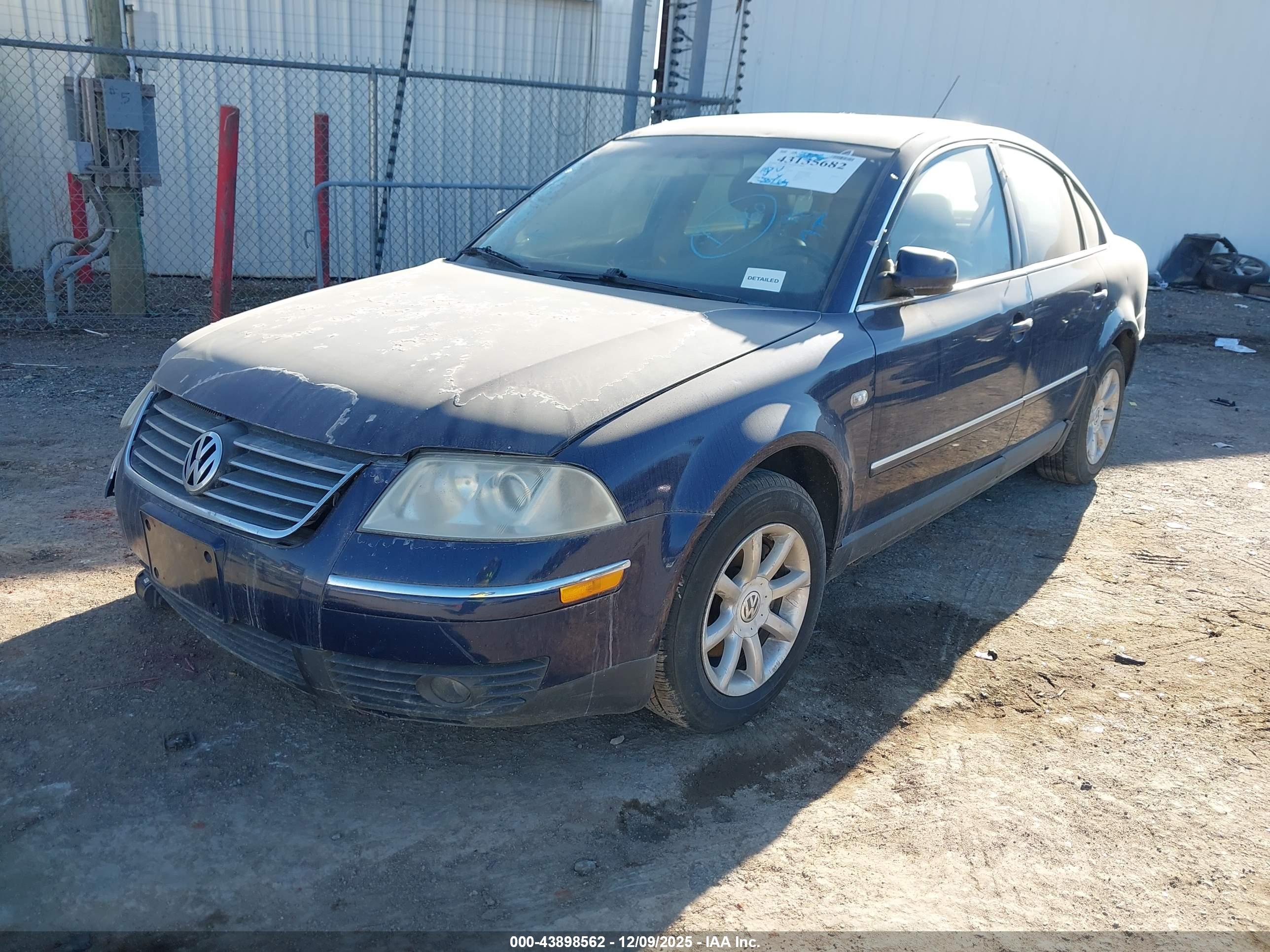 VOLKSWAGEN PASSAT image 2
