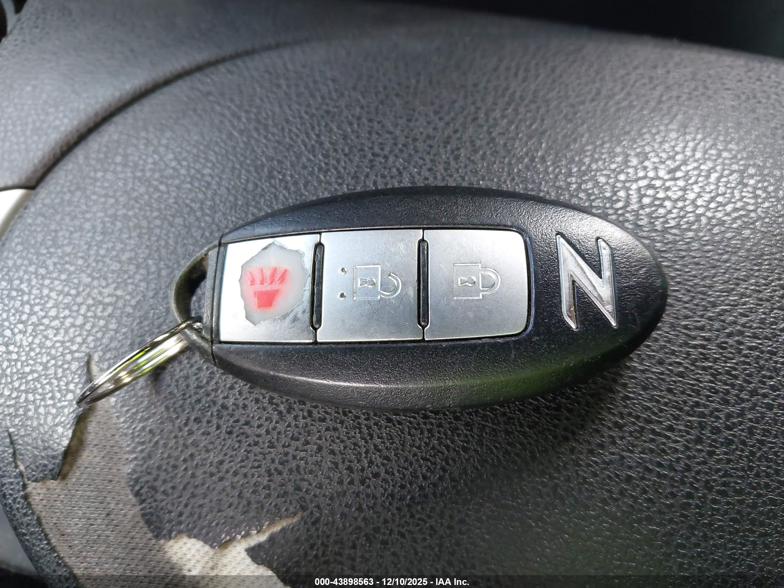 NISSAN 370Z image 11