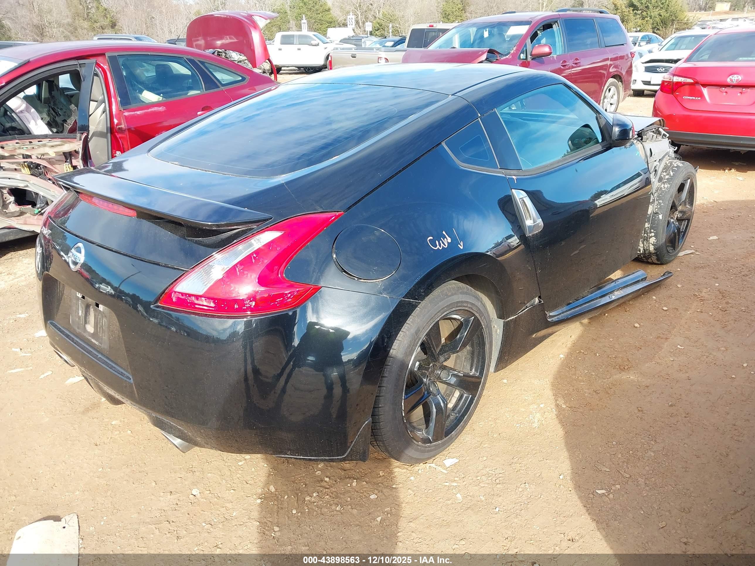 NISSAN 370Z image 4