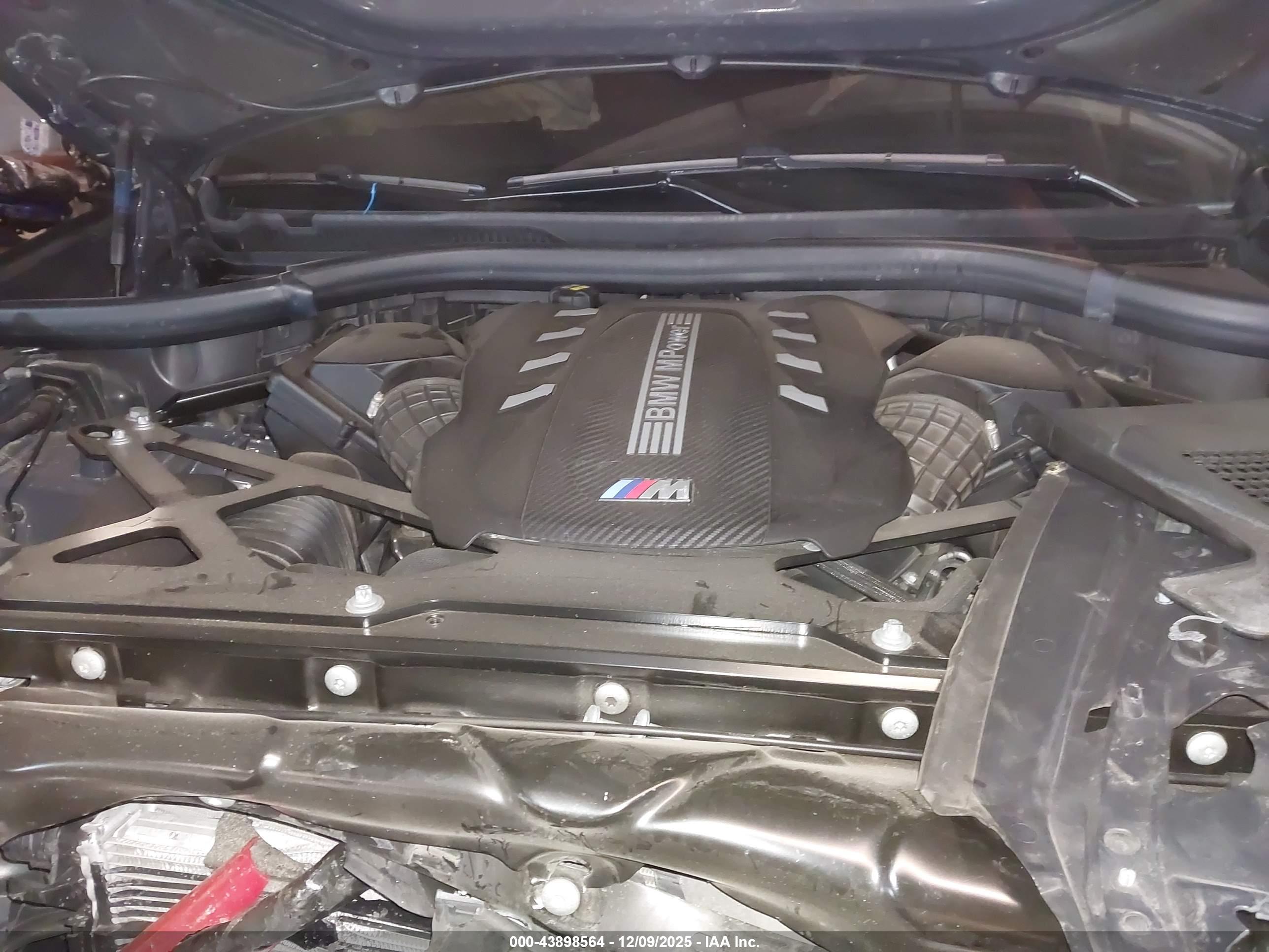 BMW X6 image 10