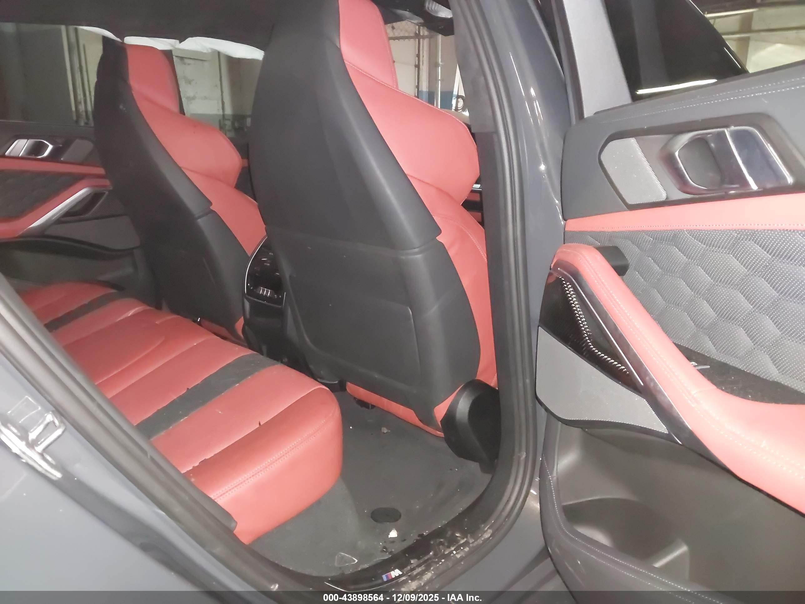 BMW X6 image 8