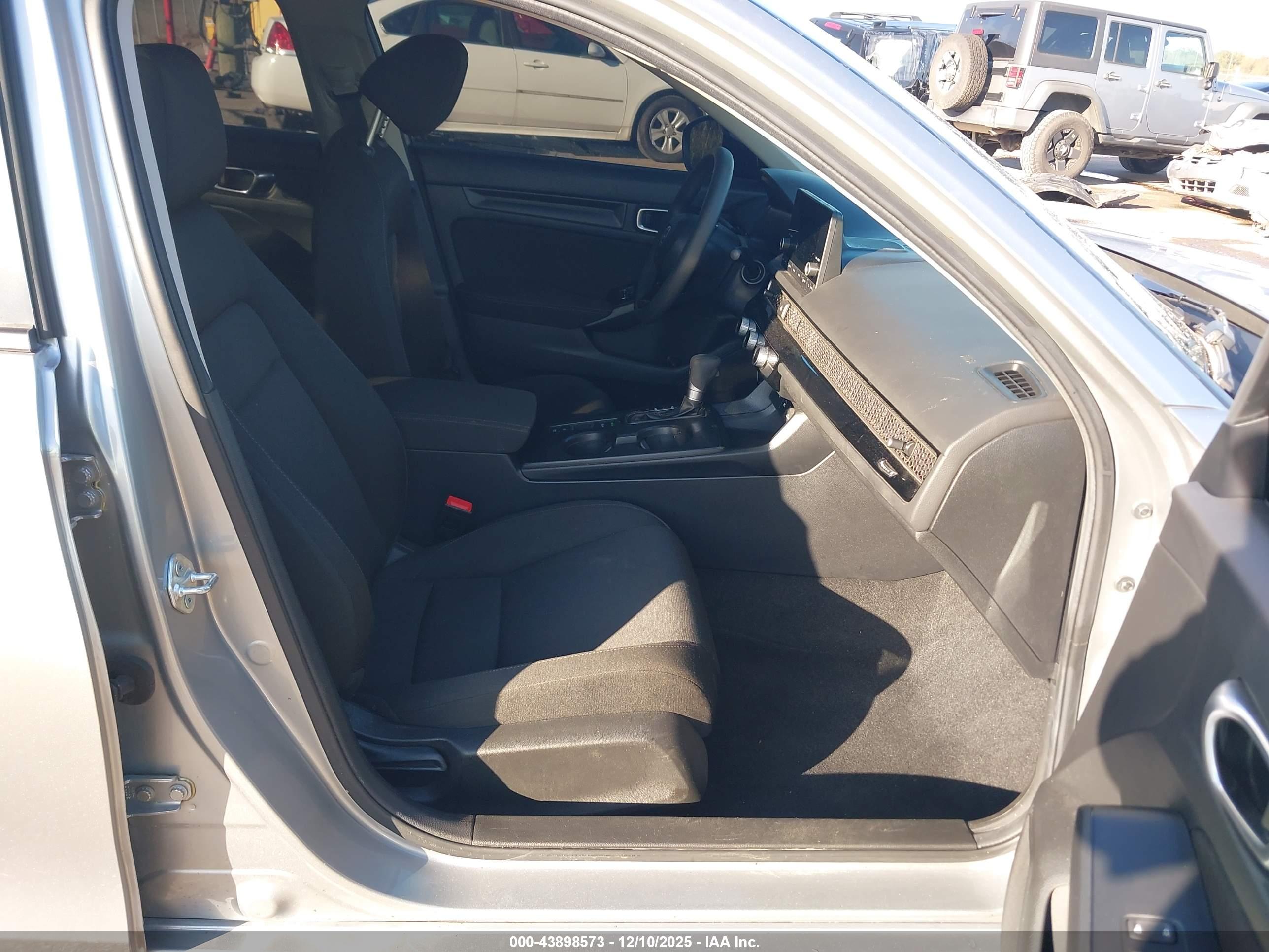 HONDA CIVIC image 5