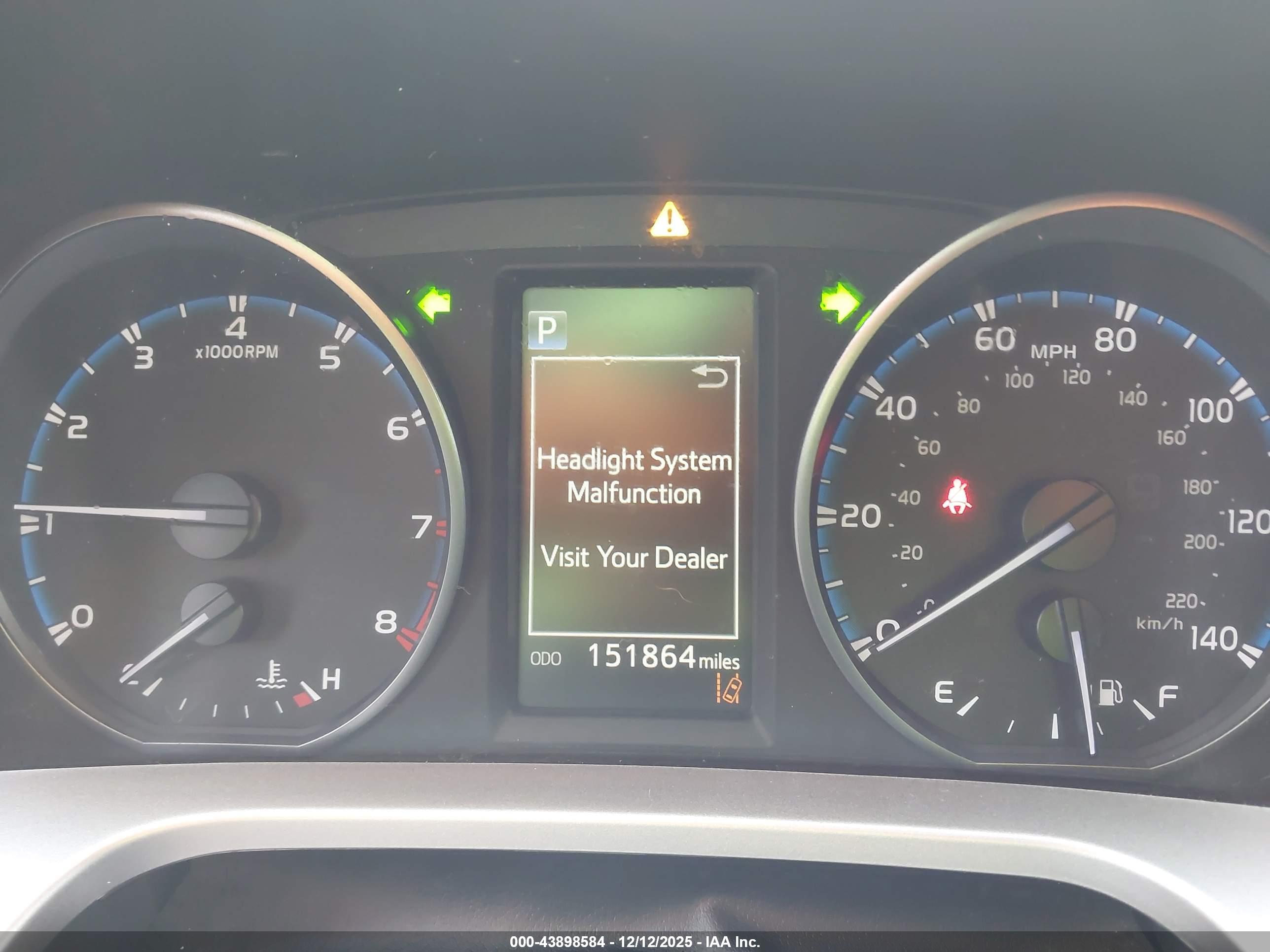 TOYOTA RAV4 image 7