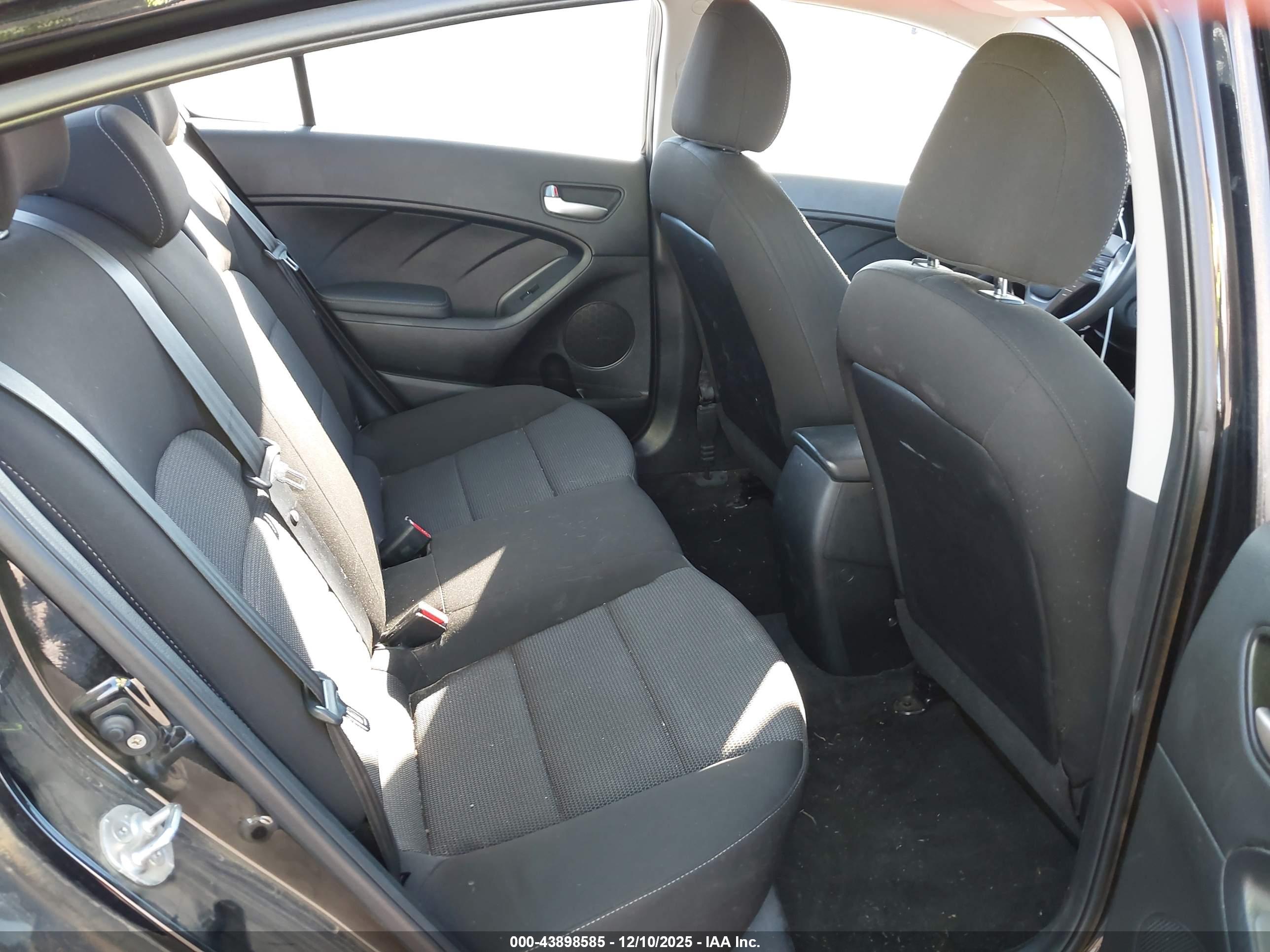 KIA FORTE image 8