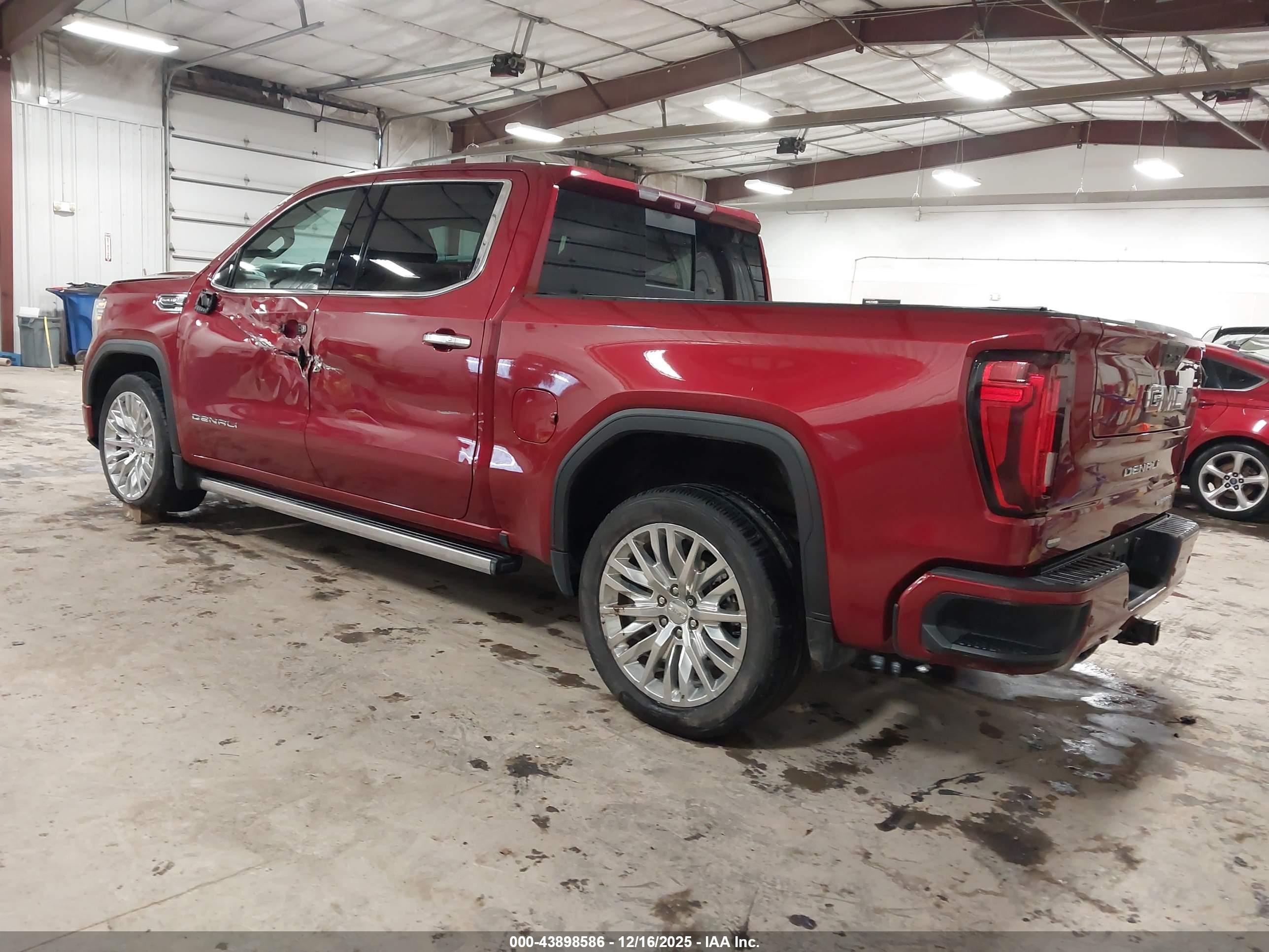 GMC SIERRA image 3