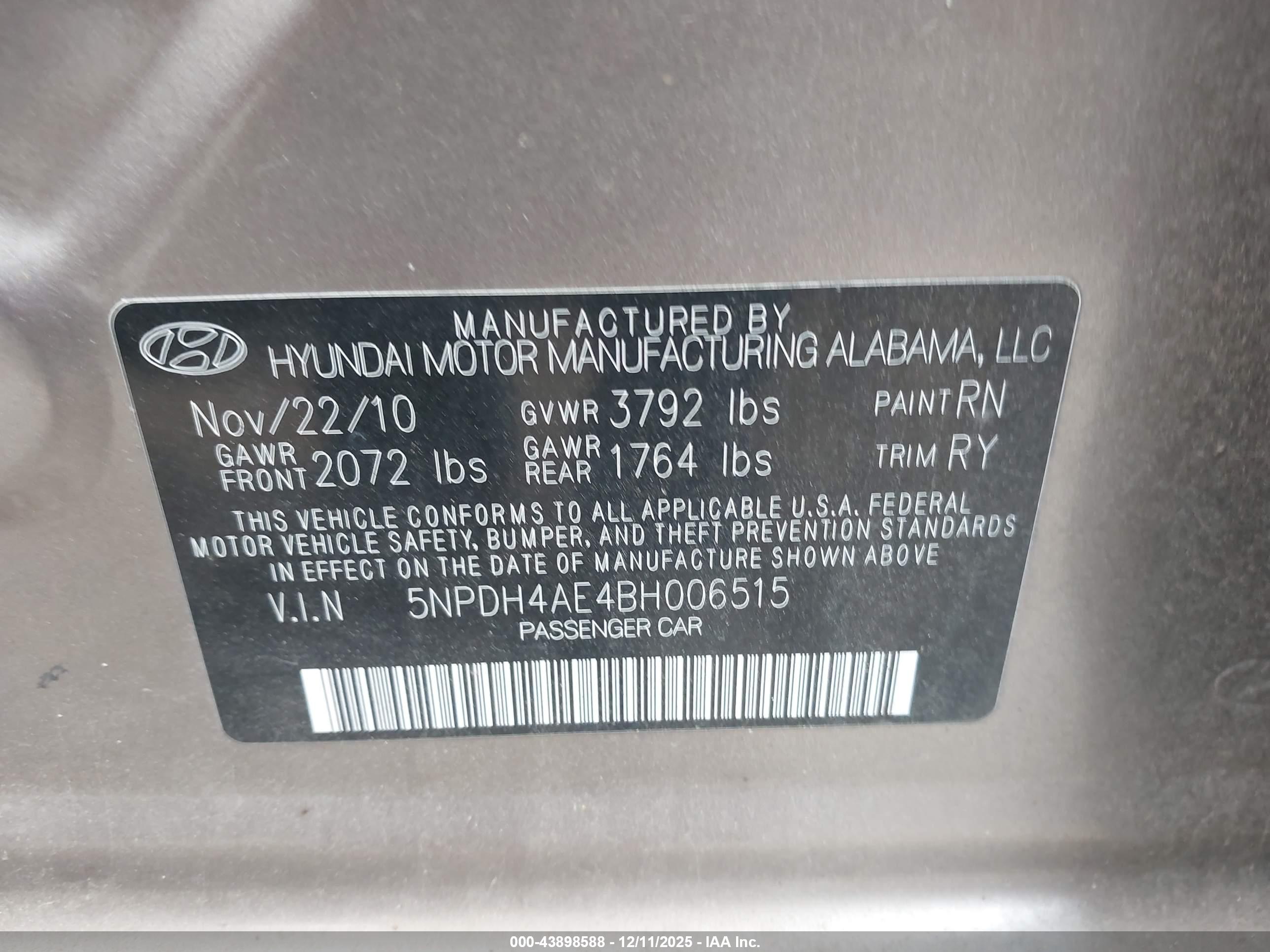 HYUNDAI ELANTRA image 9