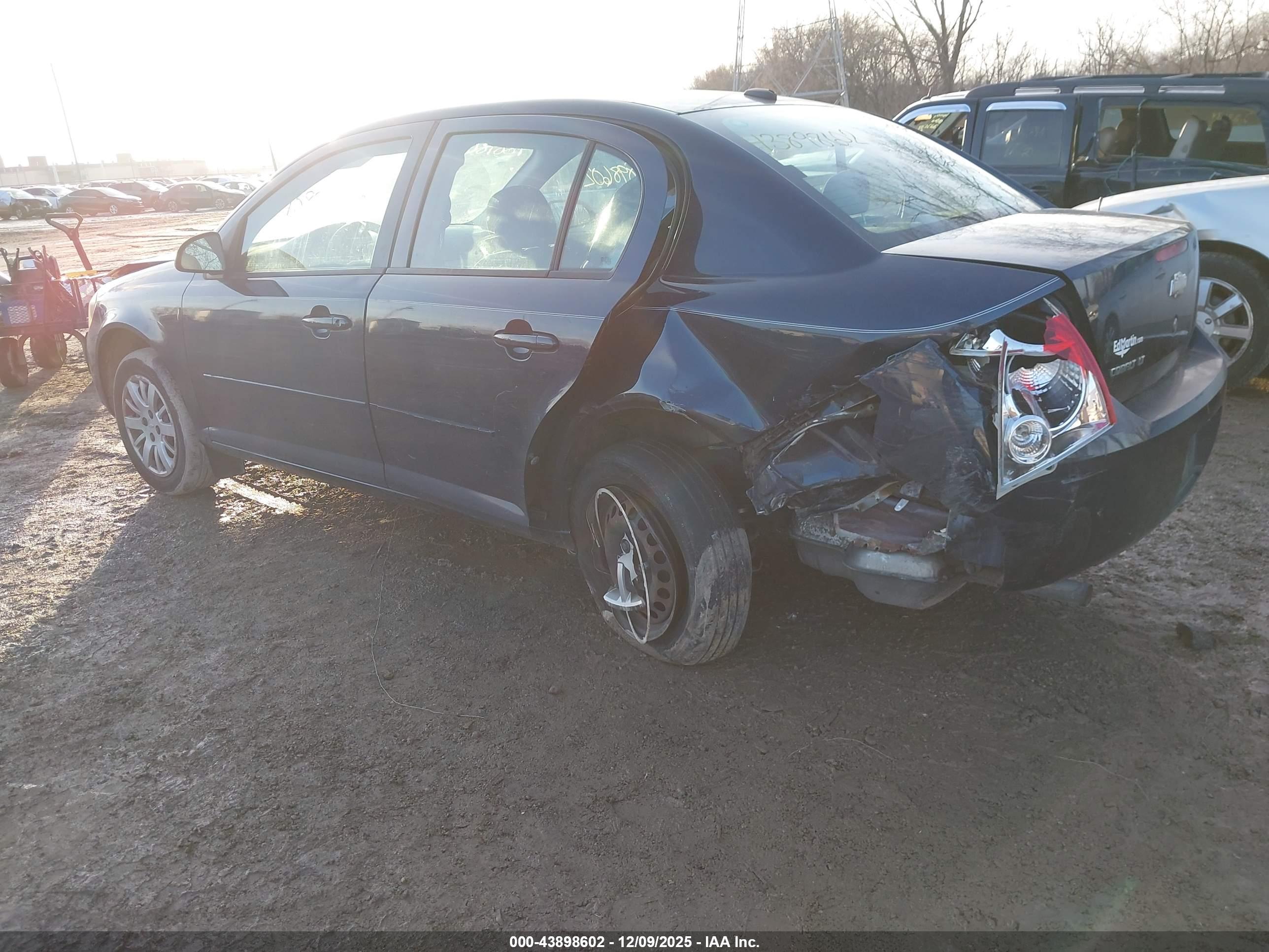CHEVROLET COBALT image 3