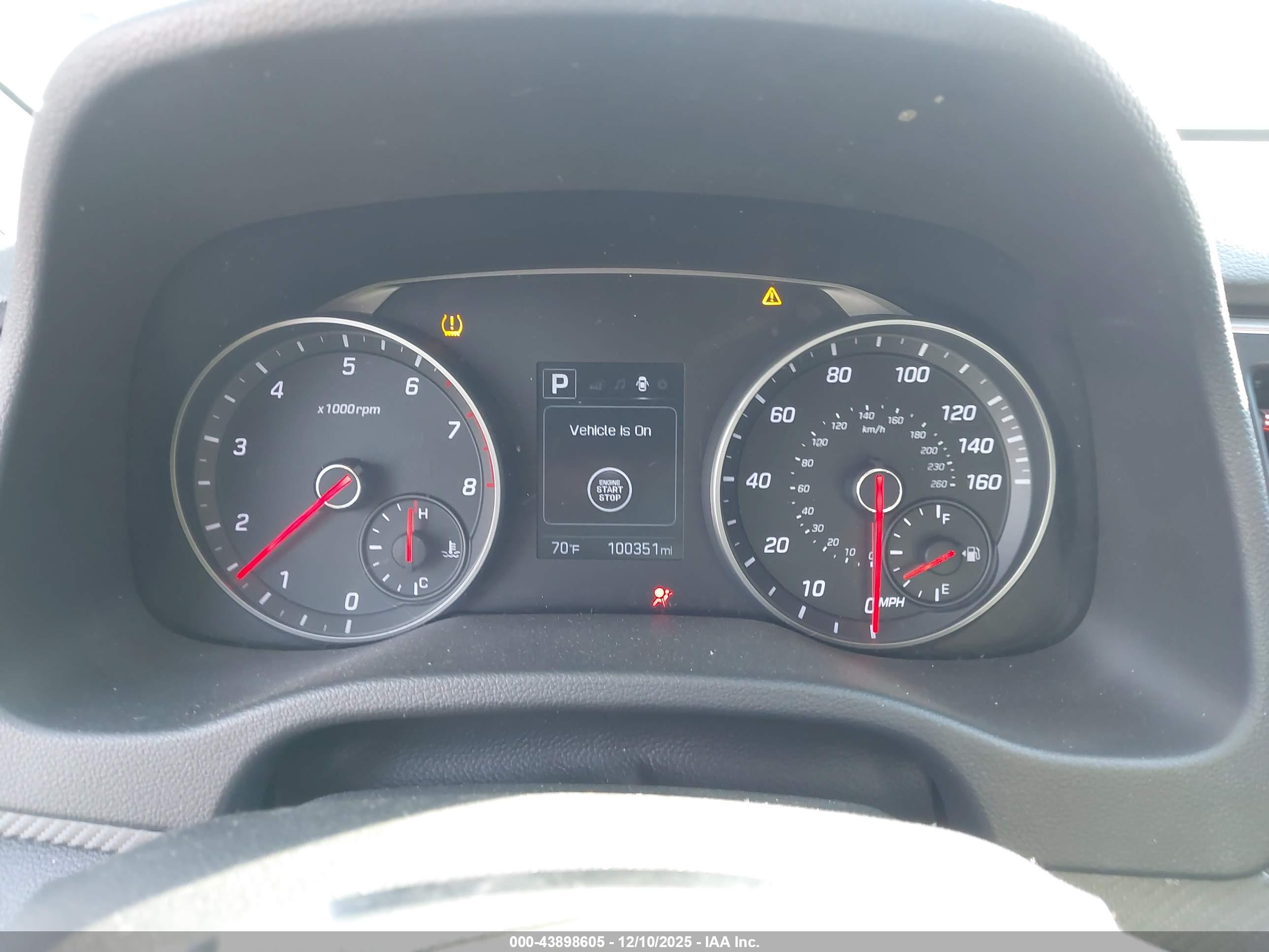 HYUNDAI ELANTRA image 7