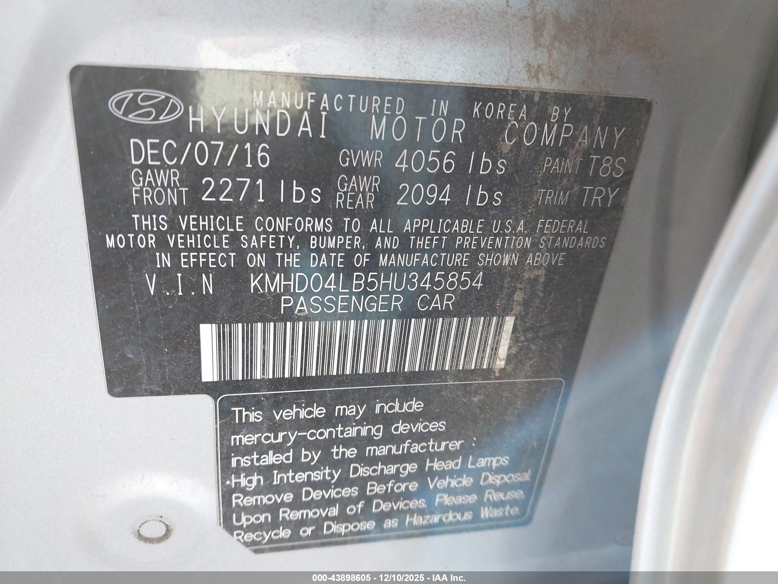 HYUNDAI ELANTRA image 9
