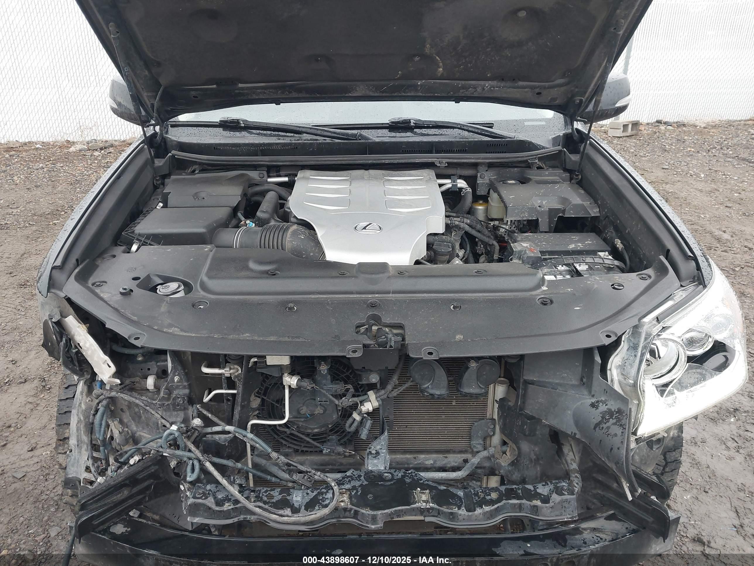 LEXUS GX image 10