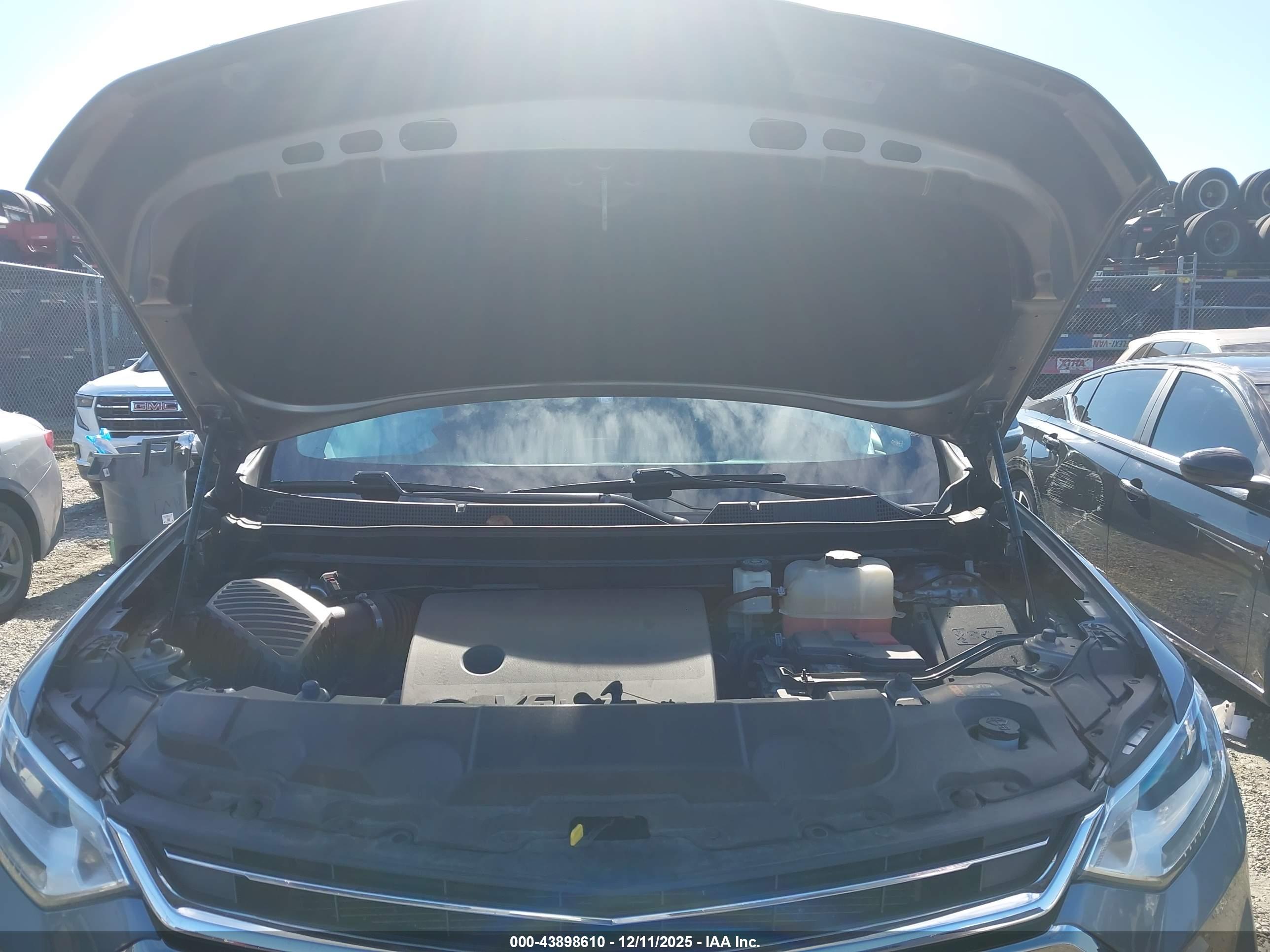 CHEVROLET TRAVERSE image 10