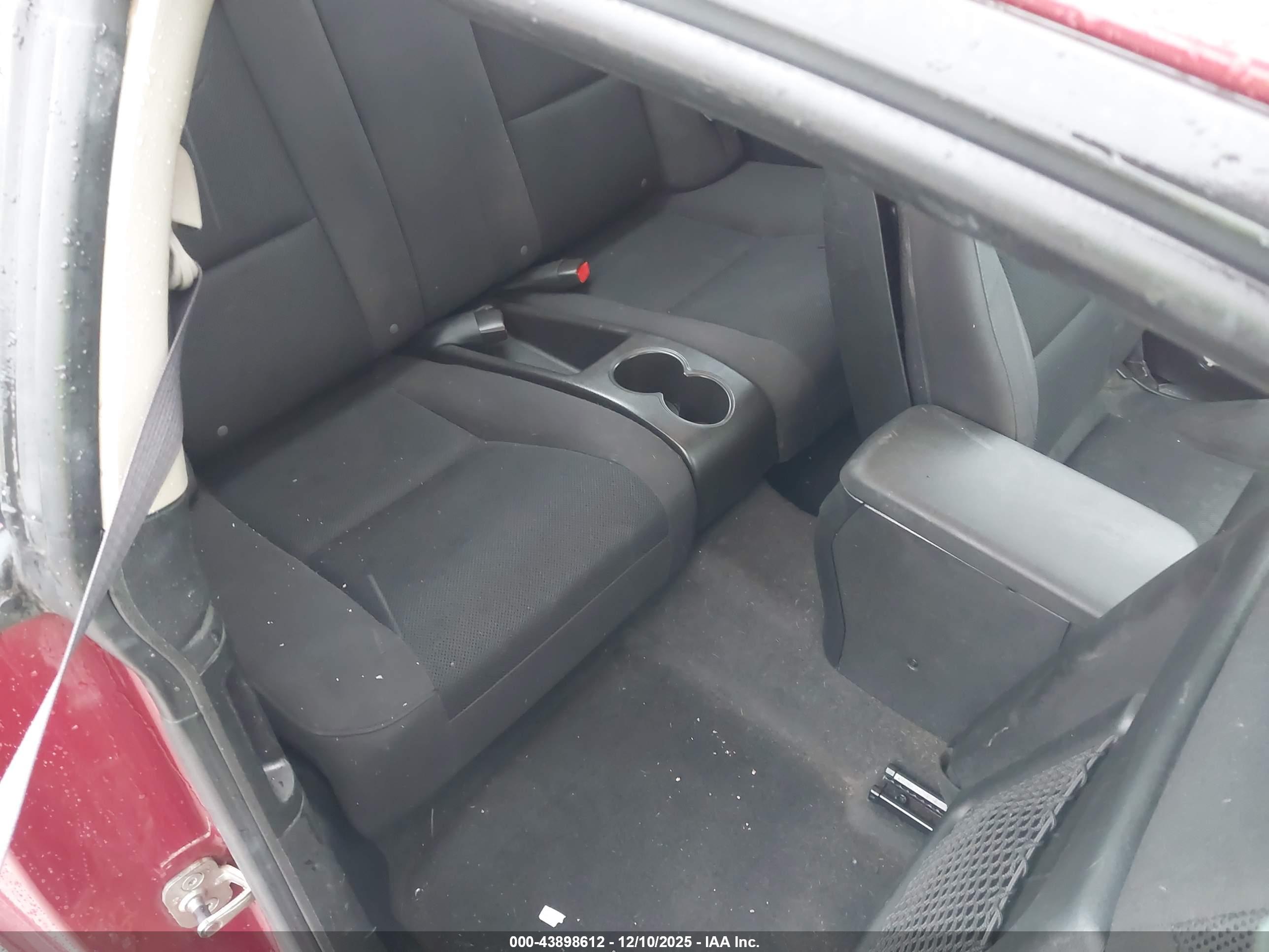 PONTIAC G6 image 8