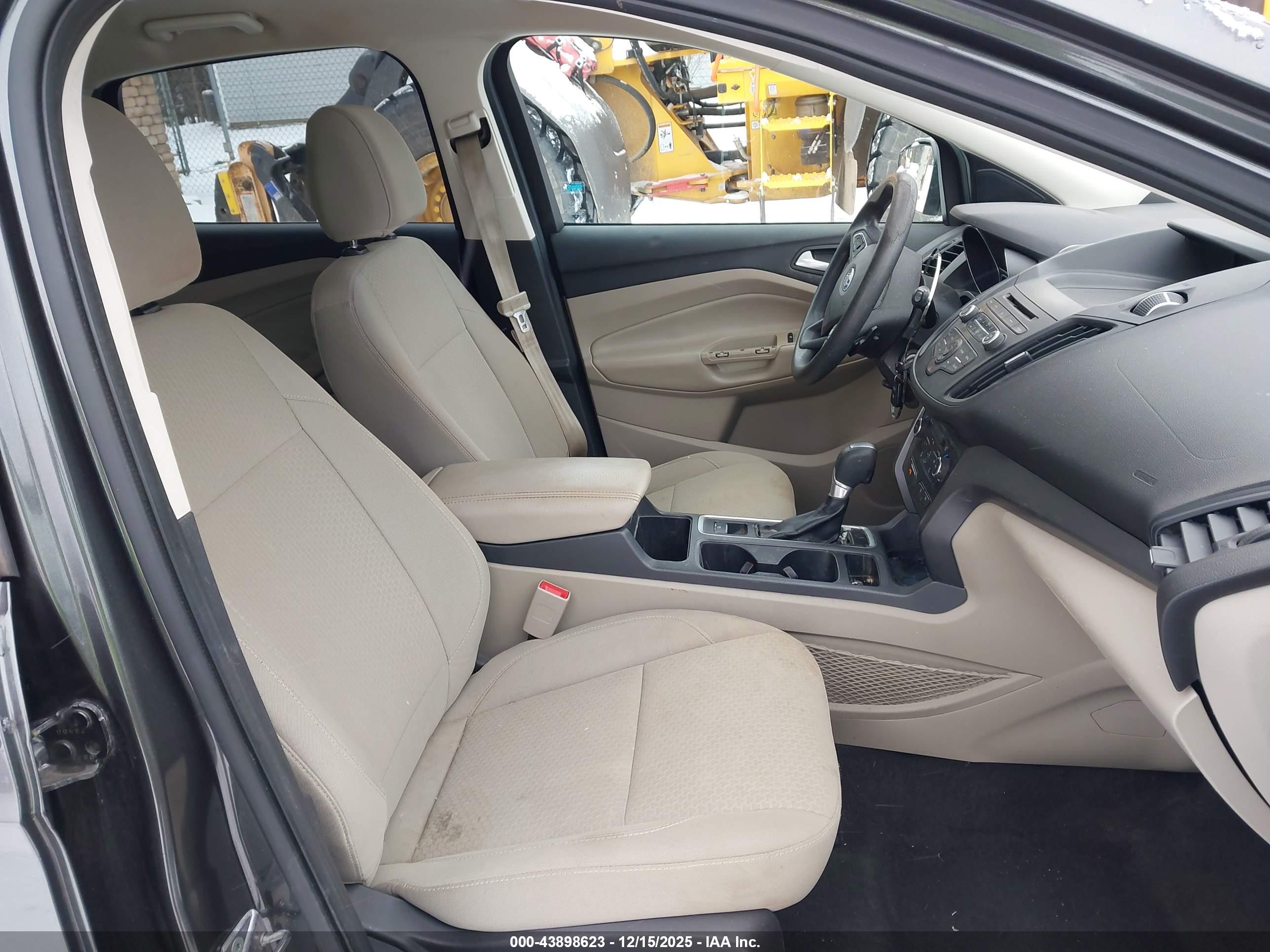 FORD ESCAPE image 5
