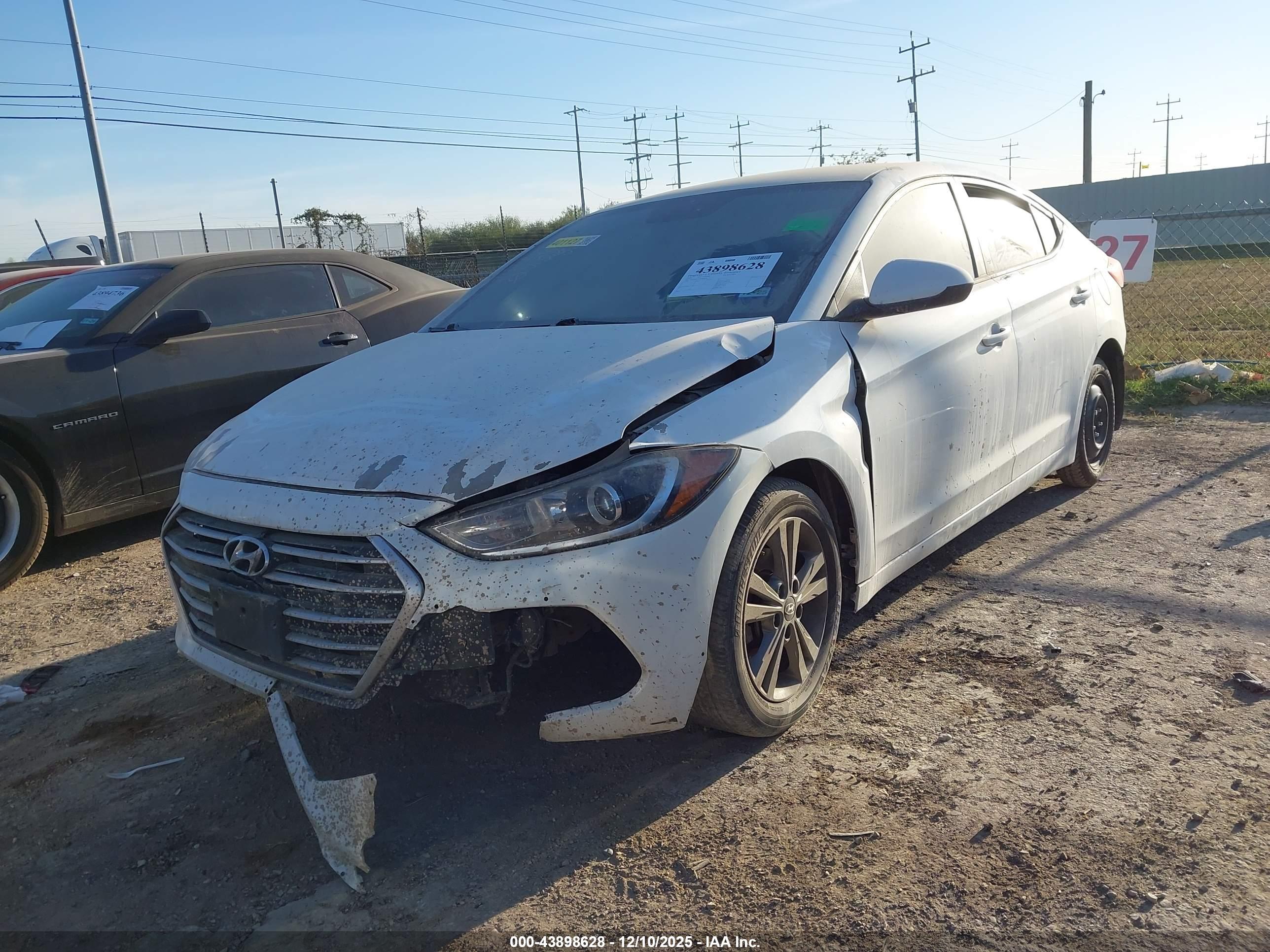 HYUNDAI ELANTRA image 6