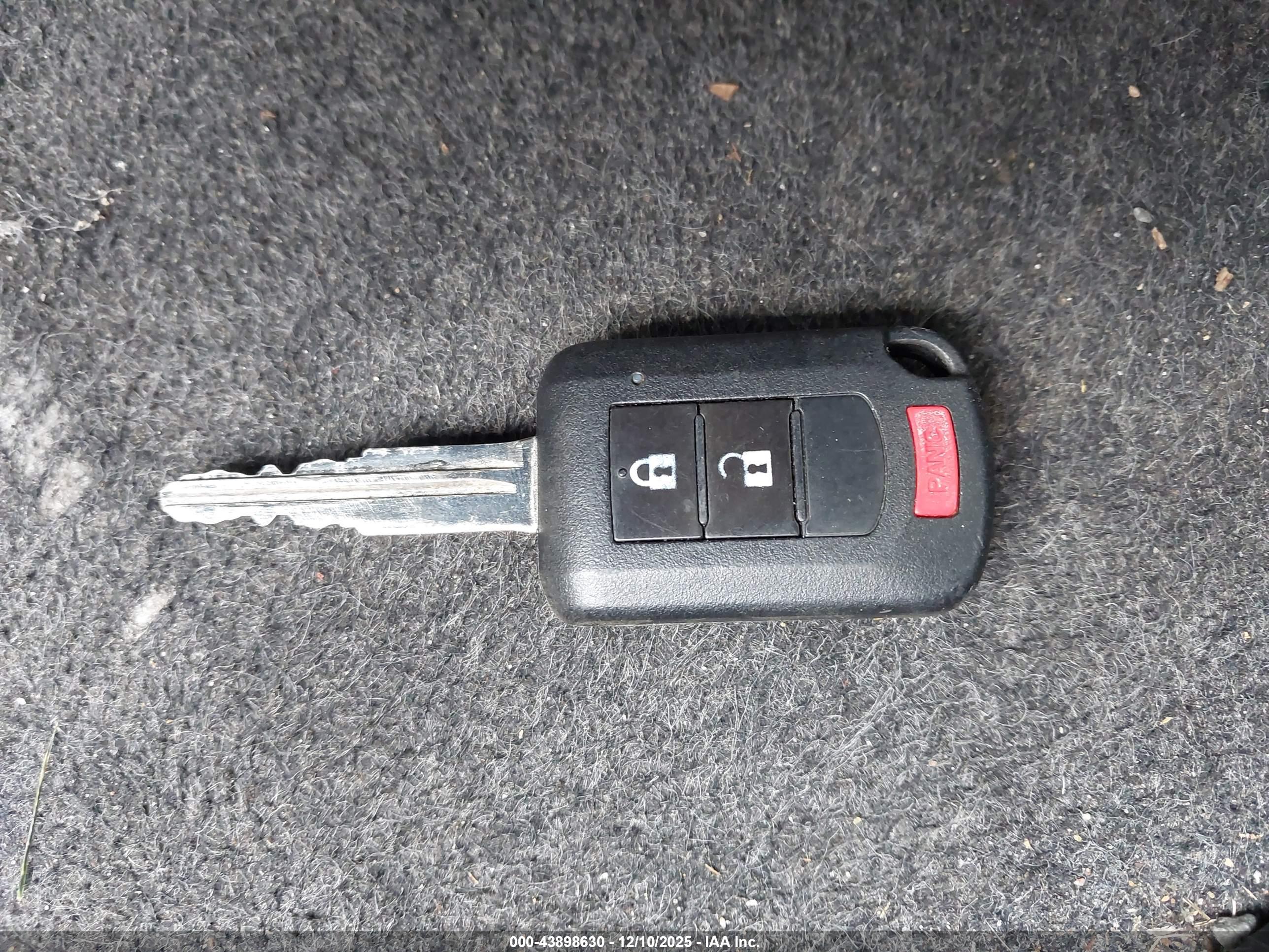 MITSUBISHI MIRAGE image 11
