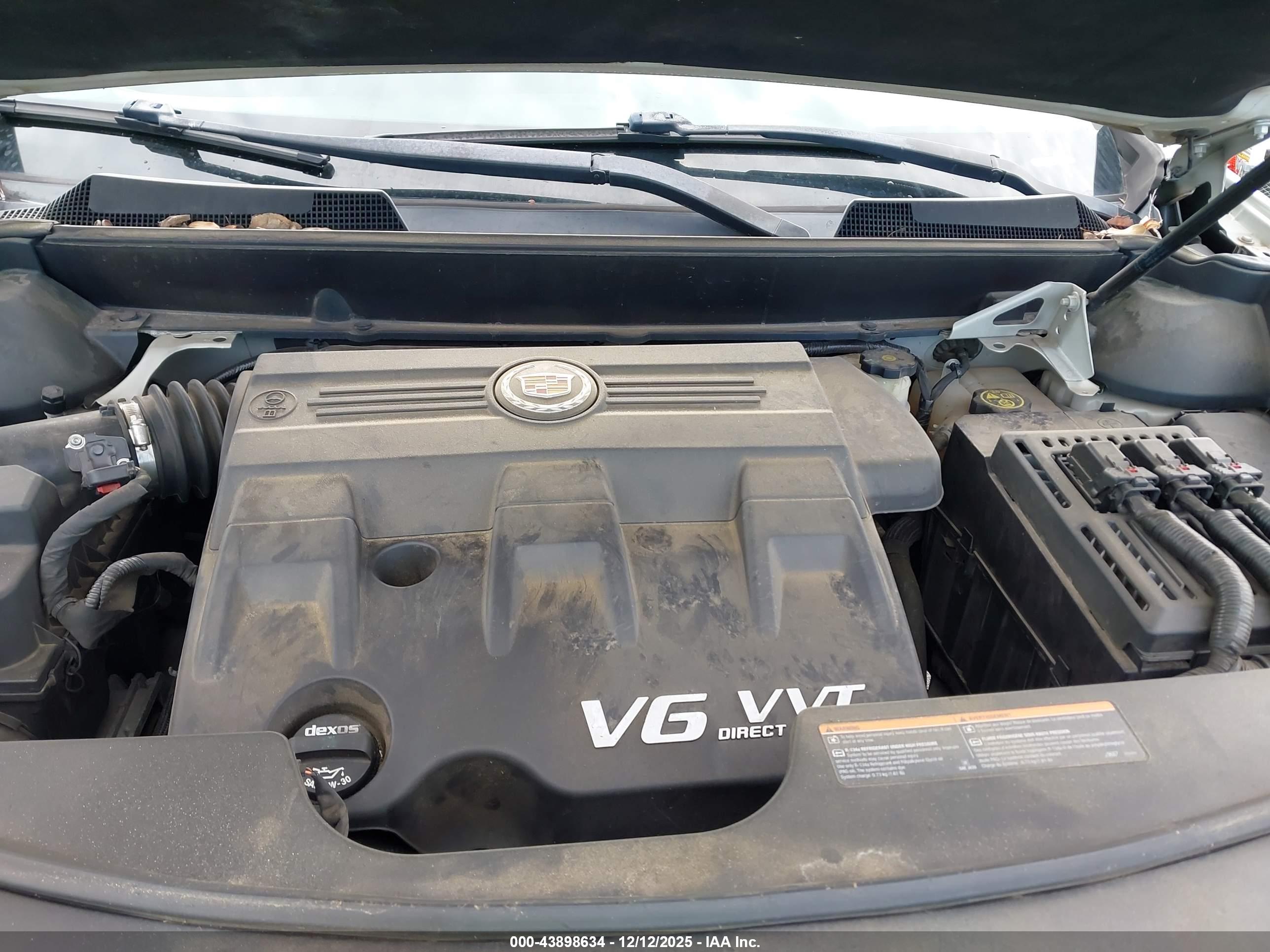 CADILLAC SRX image 10