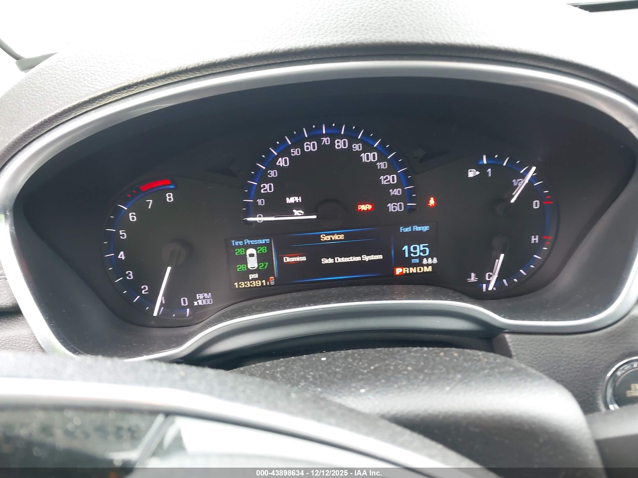 CADILLAC SRX image 7
