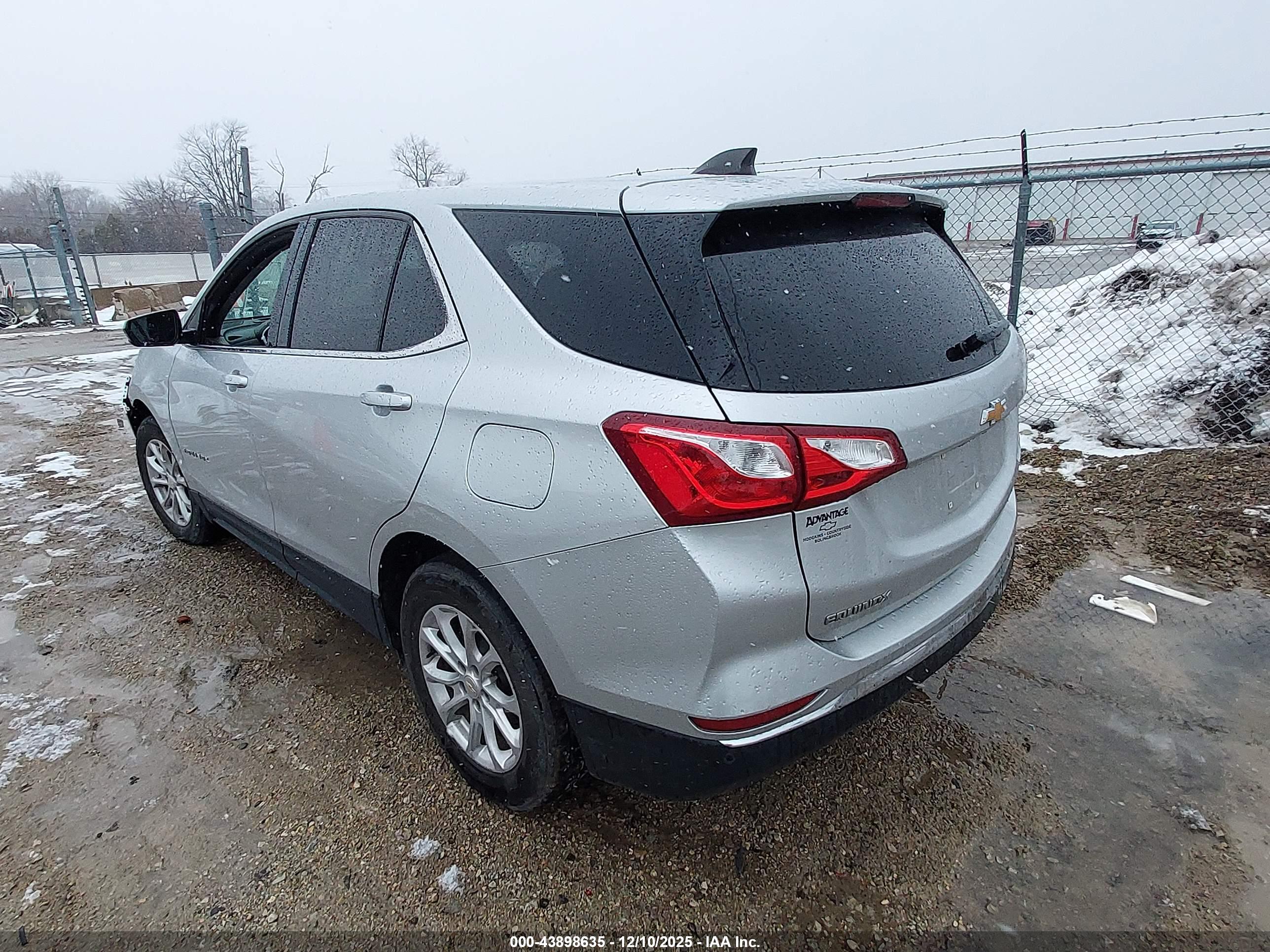 CHEVROLET EQUINOX image 3