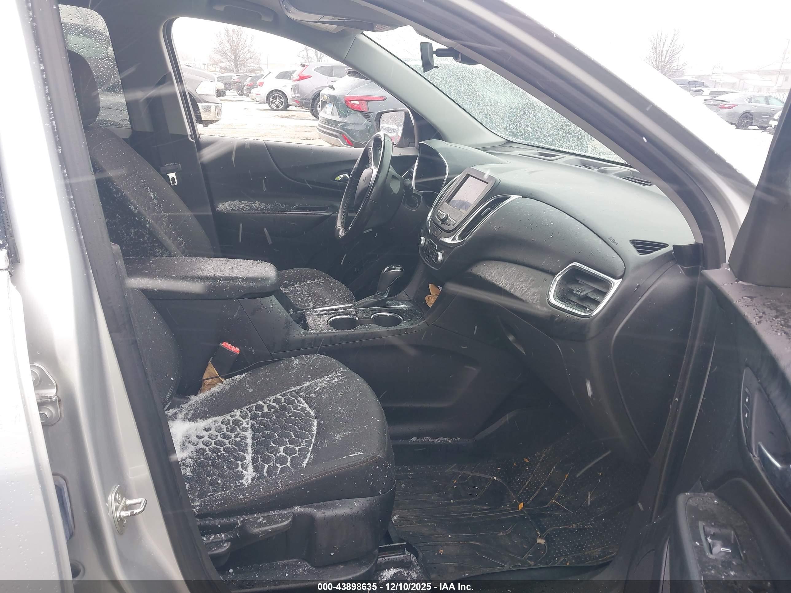 CHEVROLET EQUINOX image 5