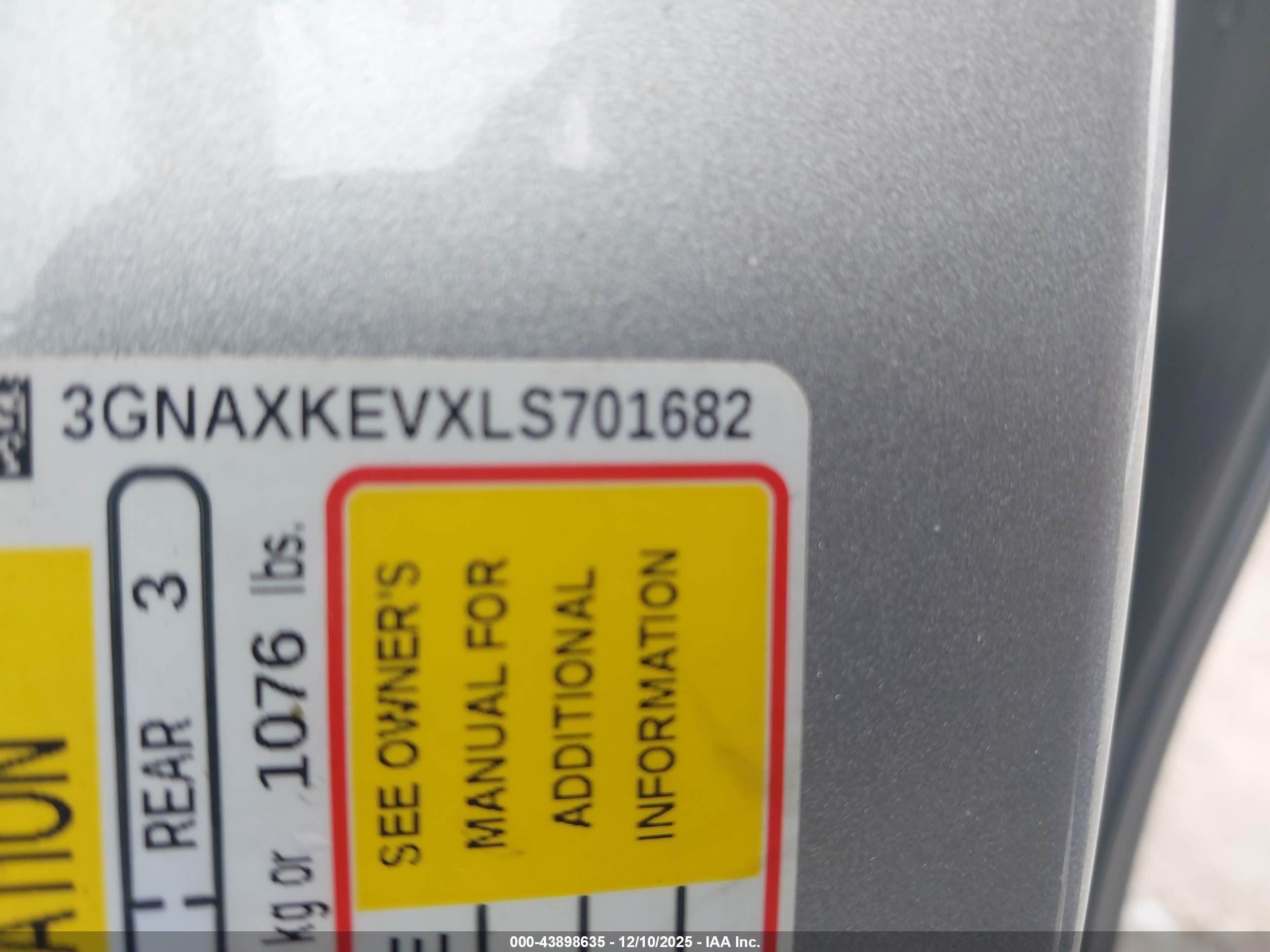 CHEVROLET EQUINOX image 9