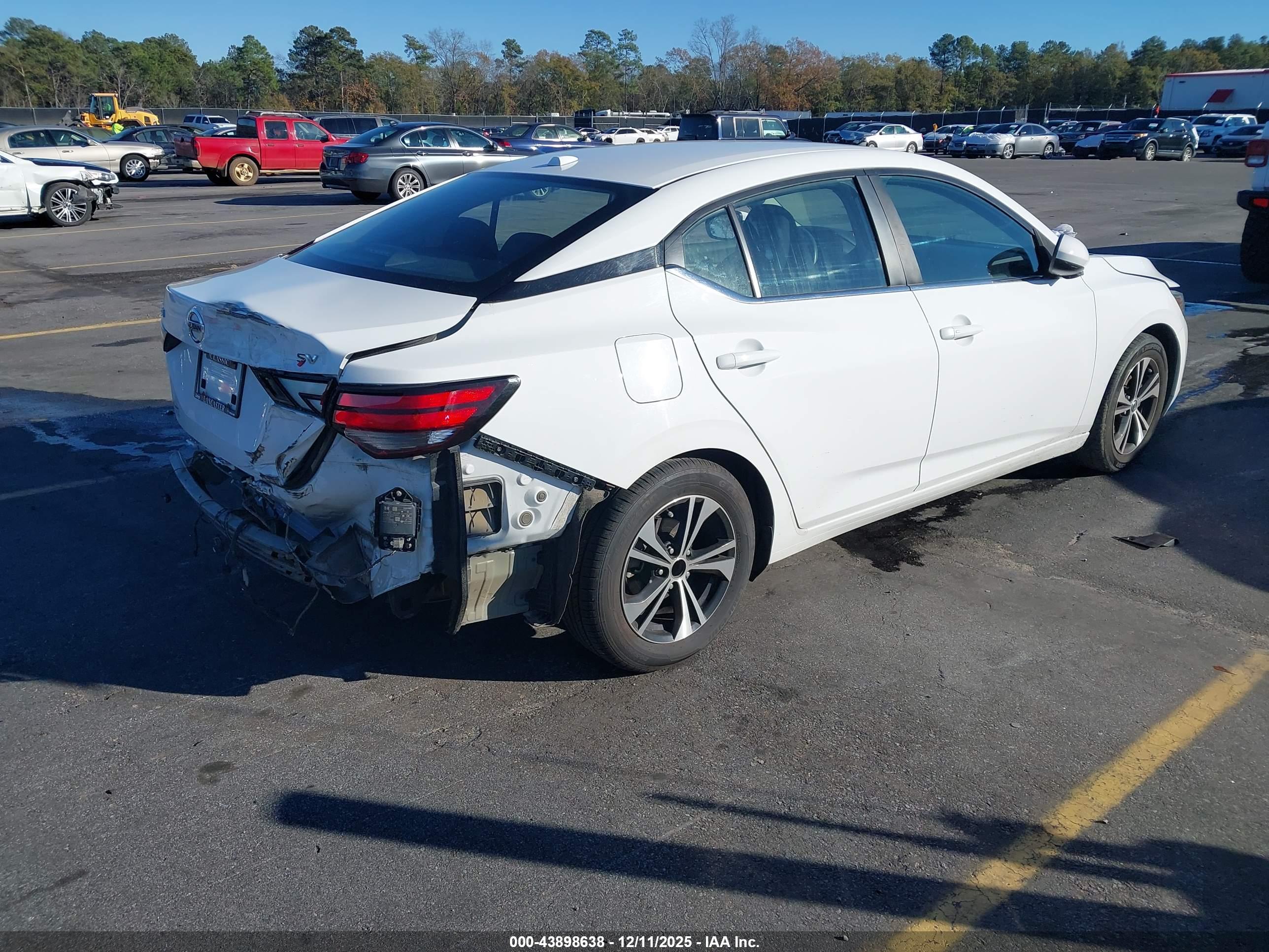 NISSAN SENTRA image 4