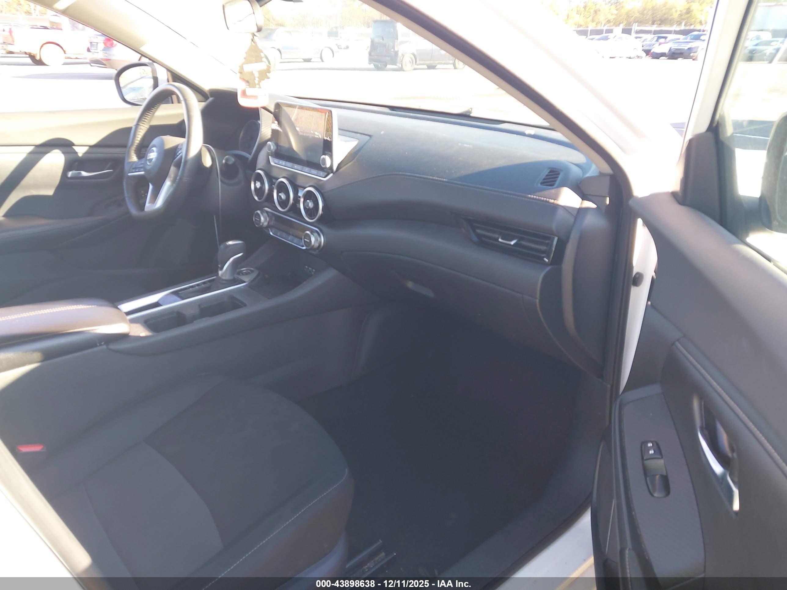 NISSAN SENTRA image 5