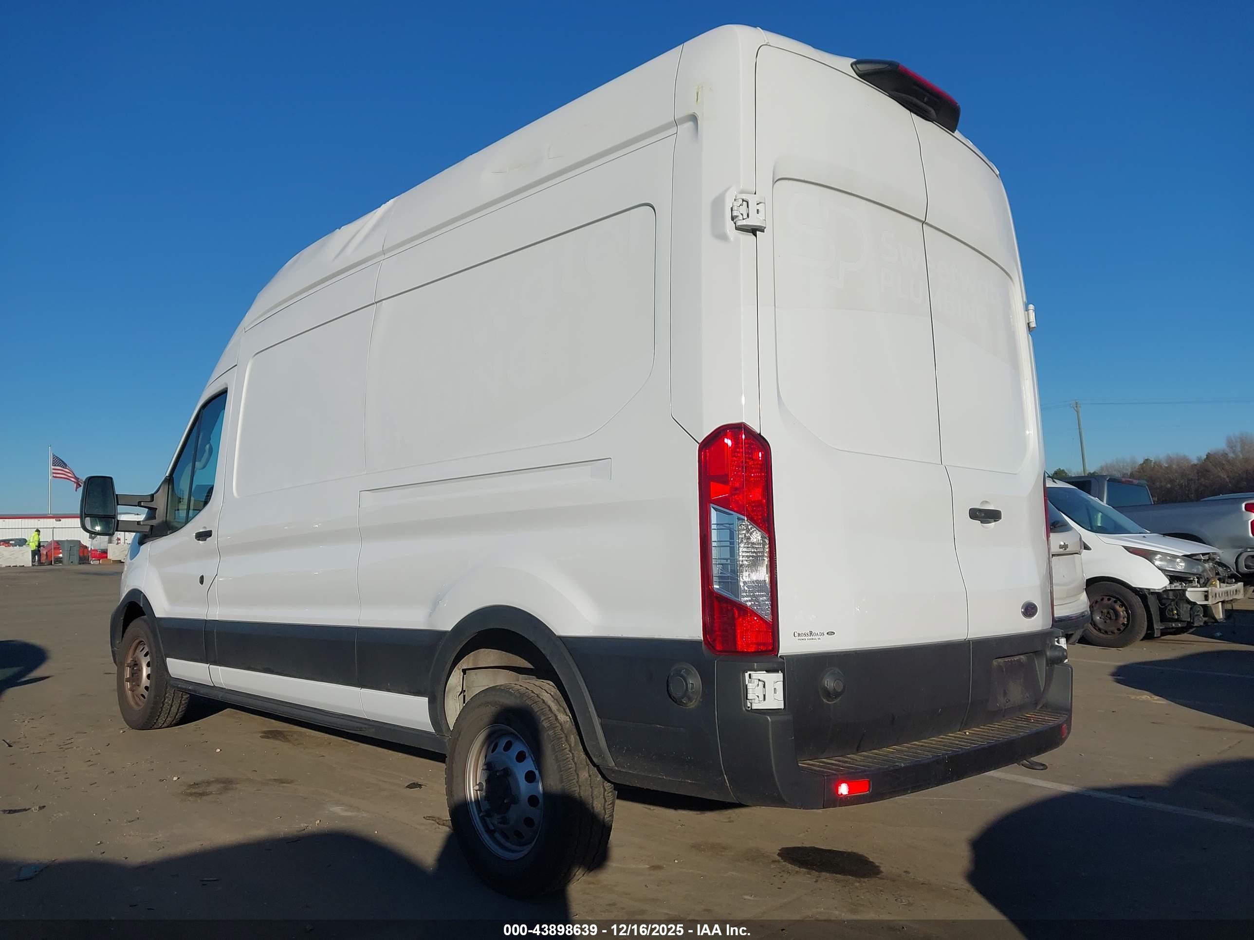 FORD TRANSIT-350 image 3