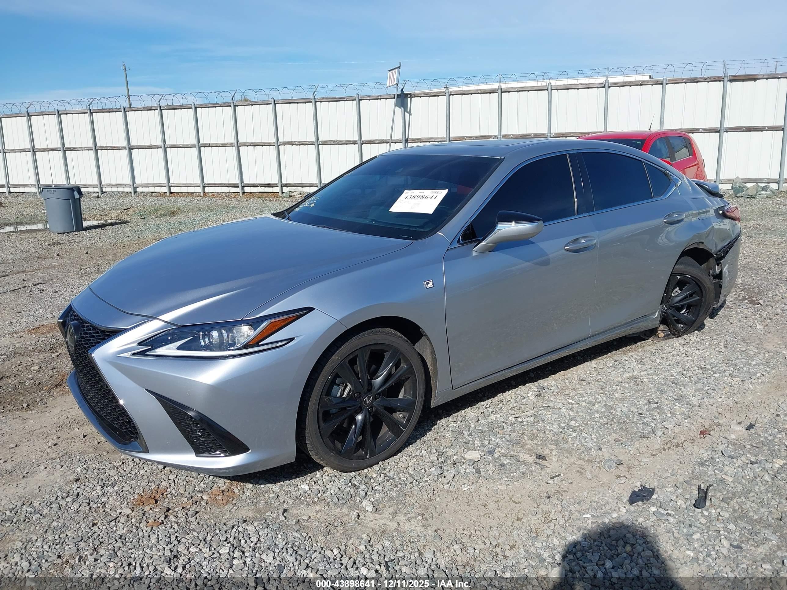 LEXUS ES image 2