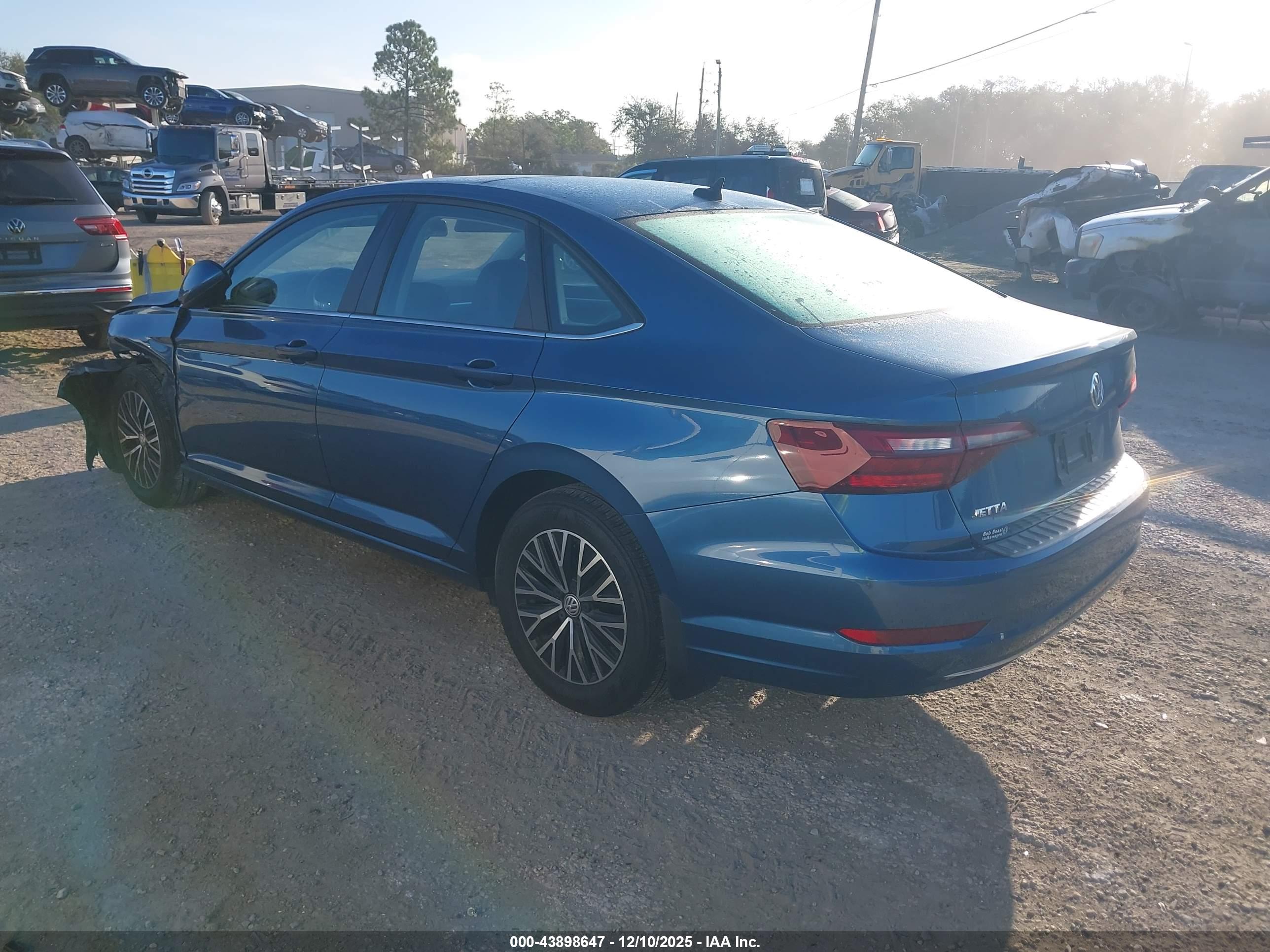 VOLKSWAGEN JETTA image 3