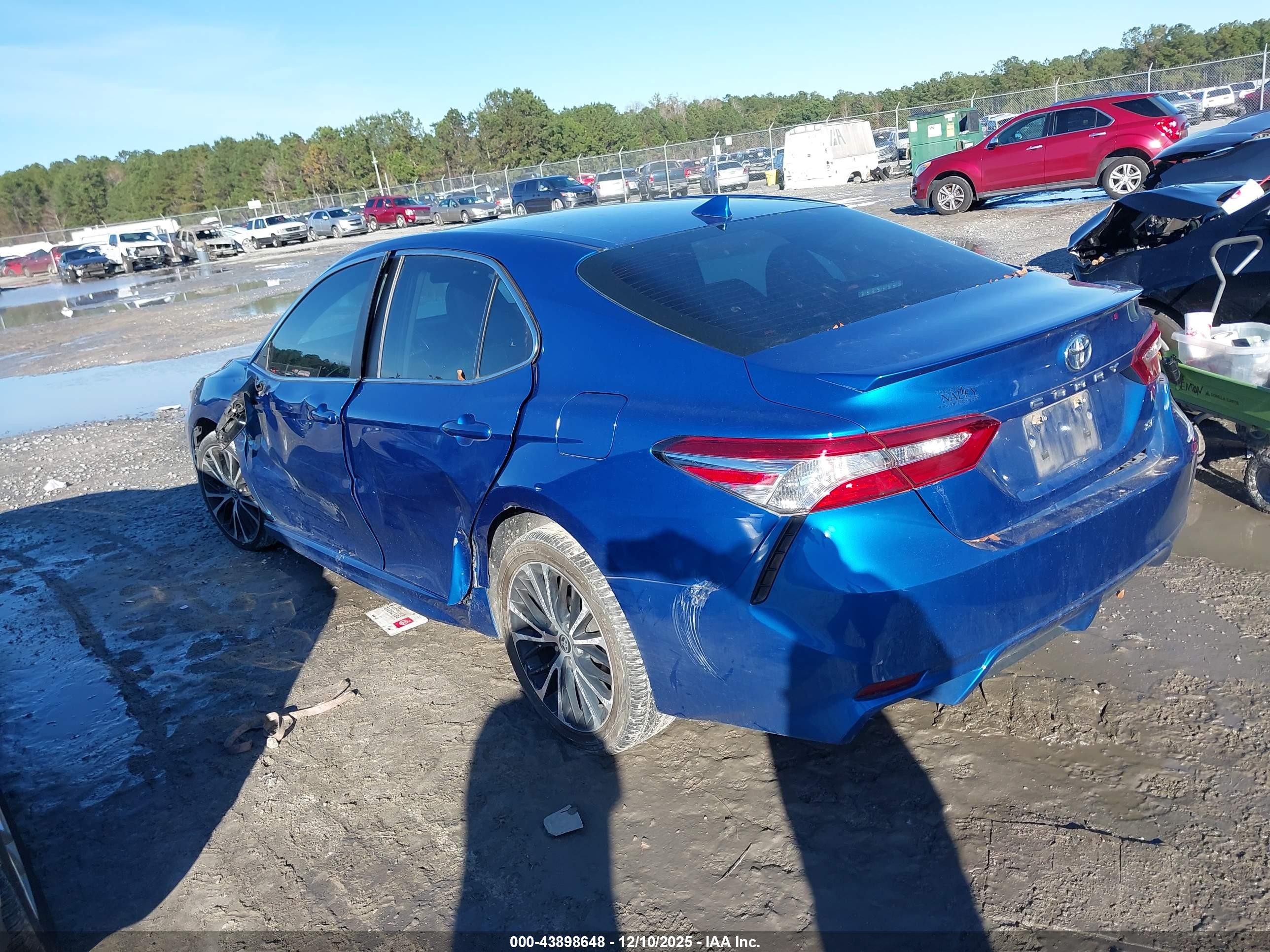 TOYOTA CAMRY image 3