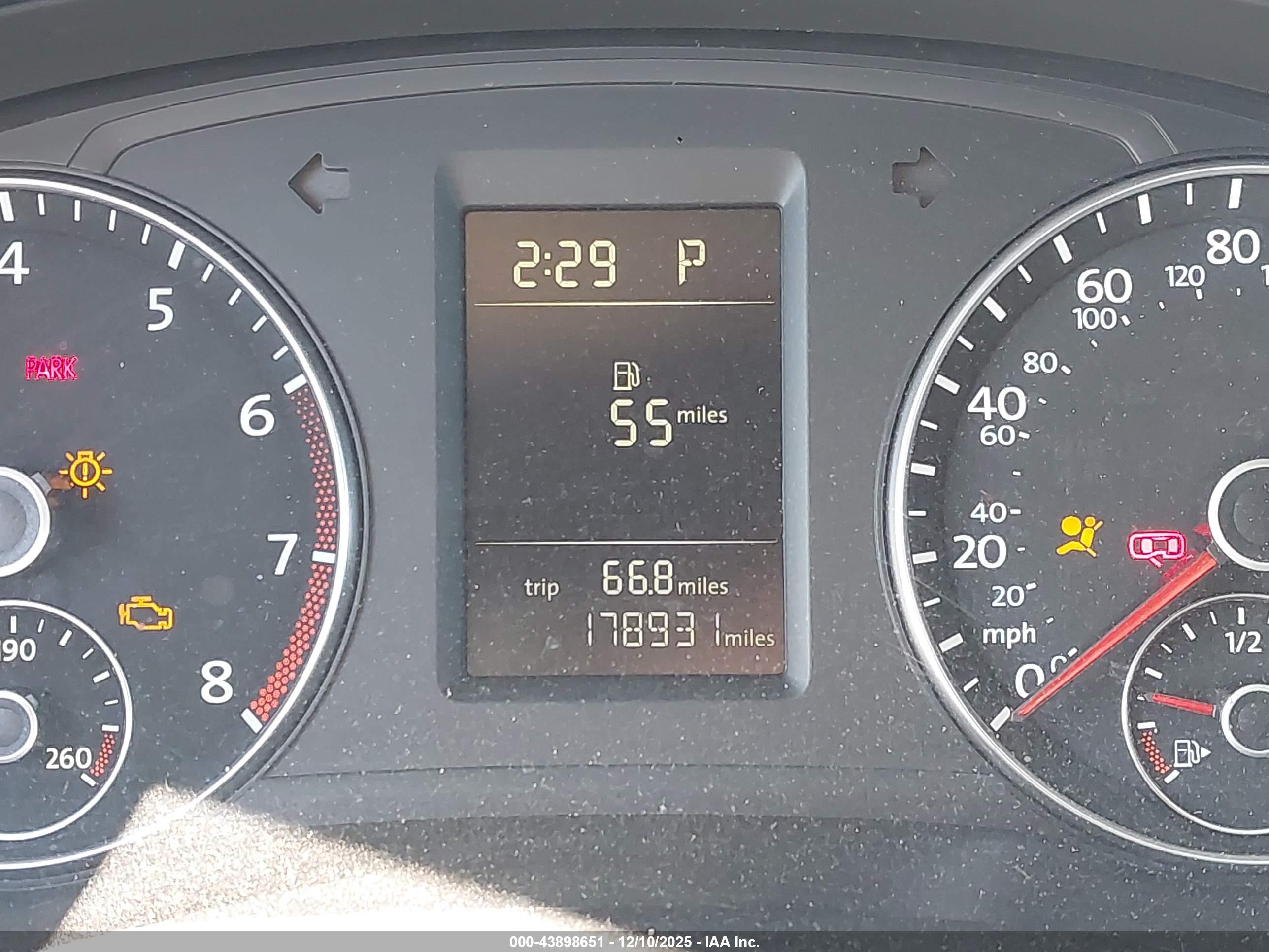 VOLKSWAGEN PASSAT image 7