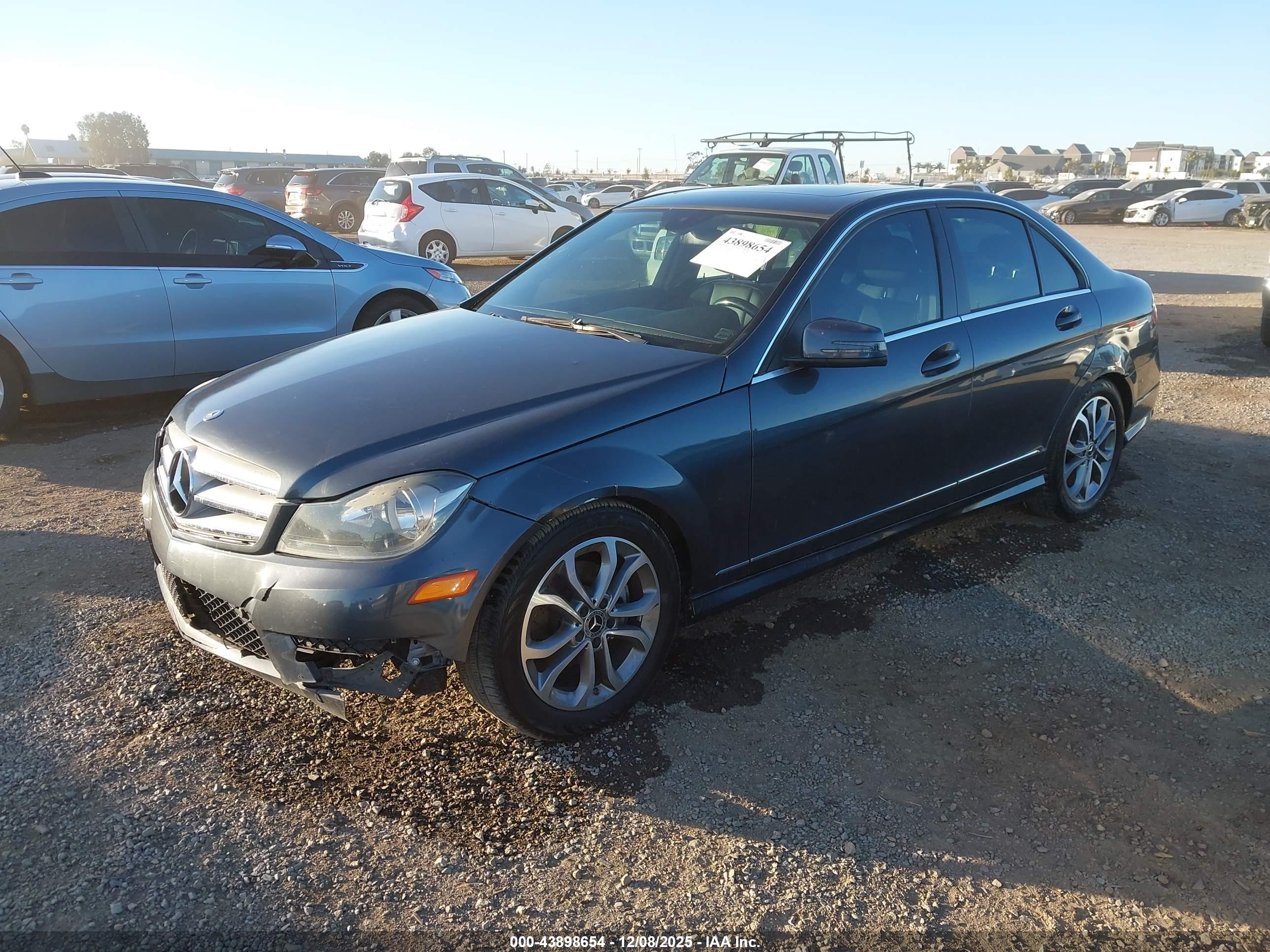 MERCEDES-BENZ C image 2
