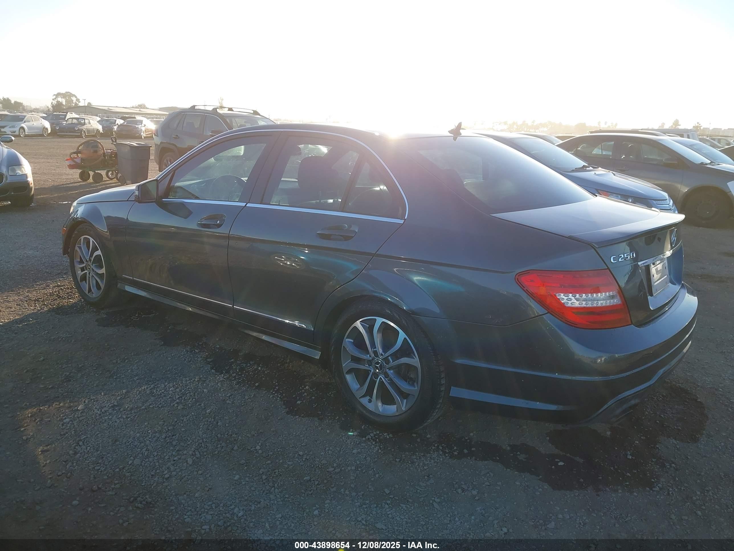 MERCEDES-BENZ C image 3
