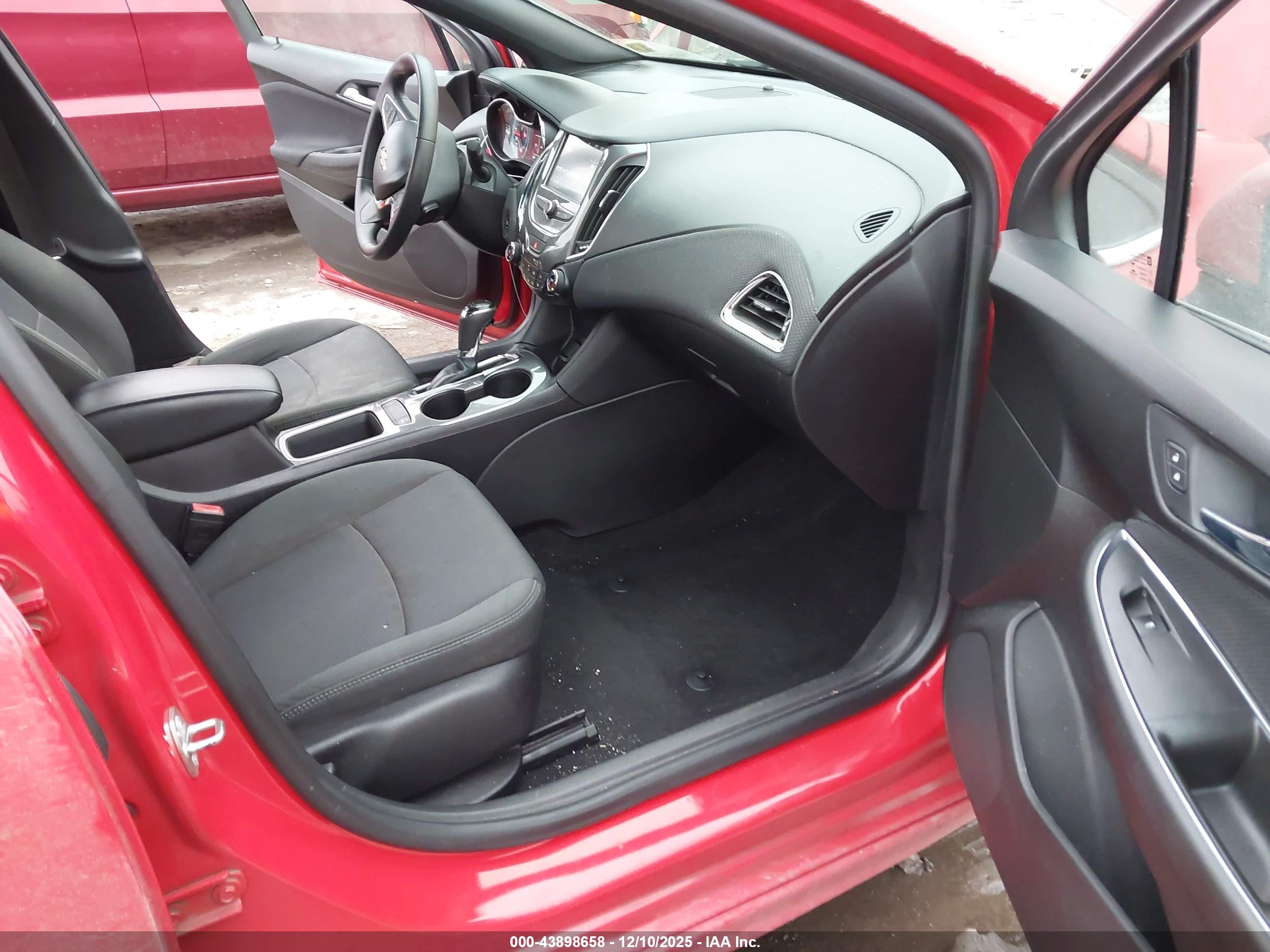 CHEVROLET CRUZE image 5