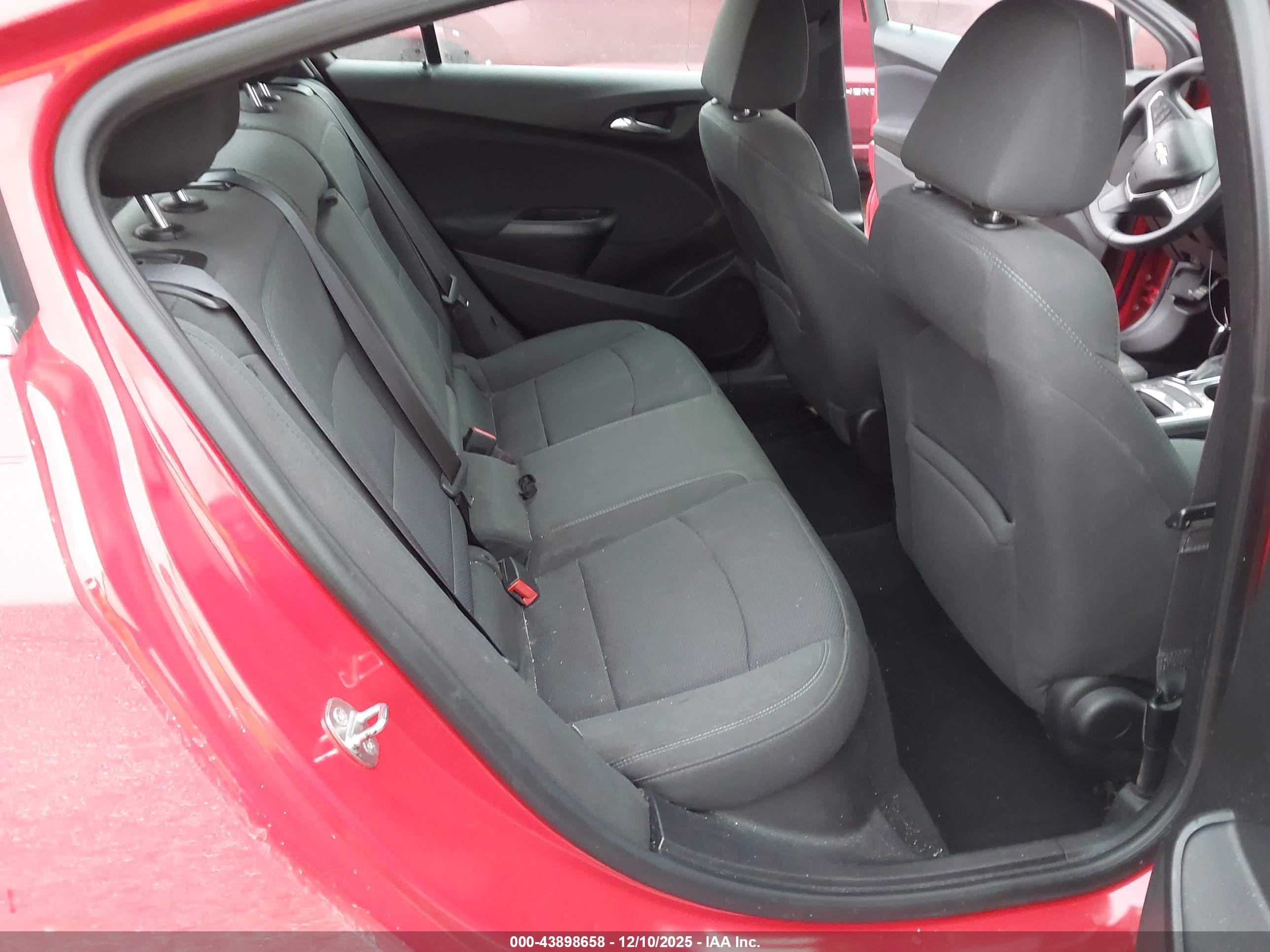 CHEVROLET CRUZE image 8