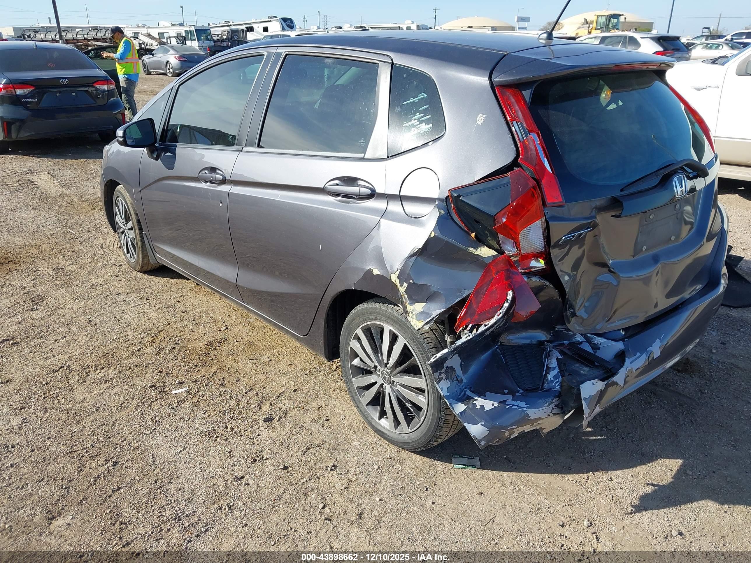 HONDA FIT image 3