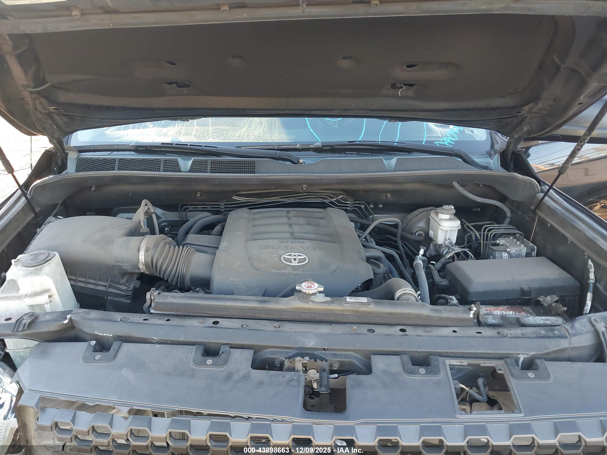 TOYOTA TUNDRA image 10