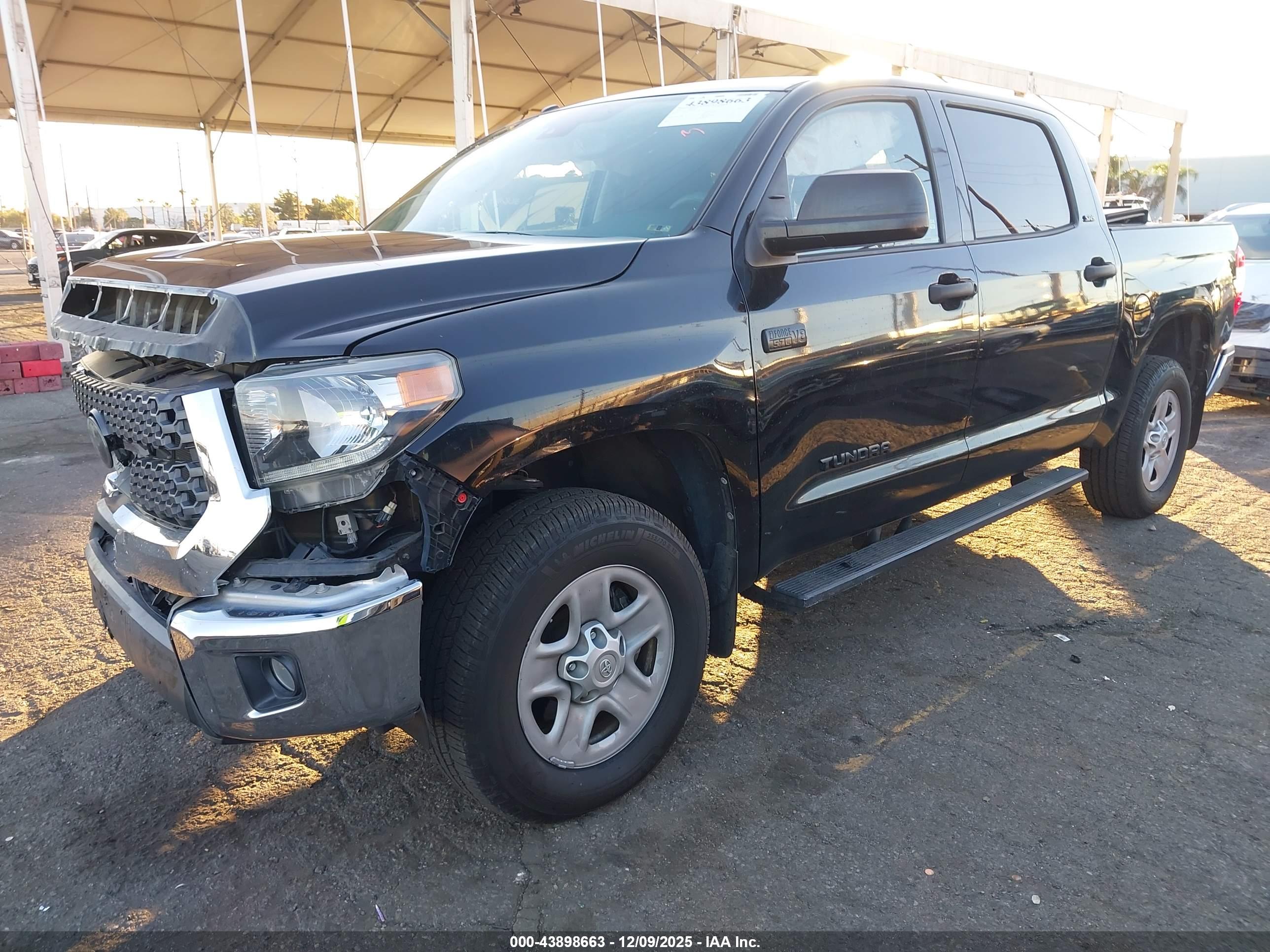 TOYOTA TUNDRA image 2