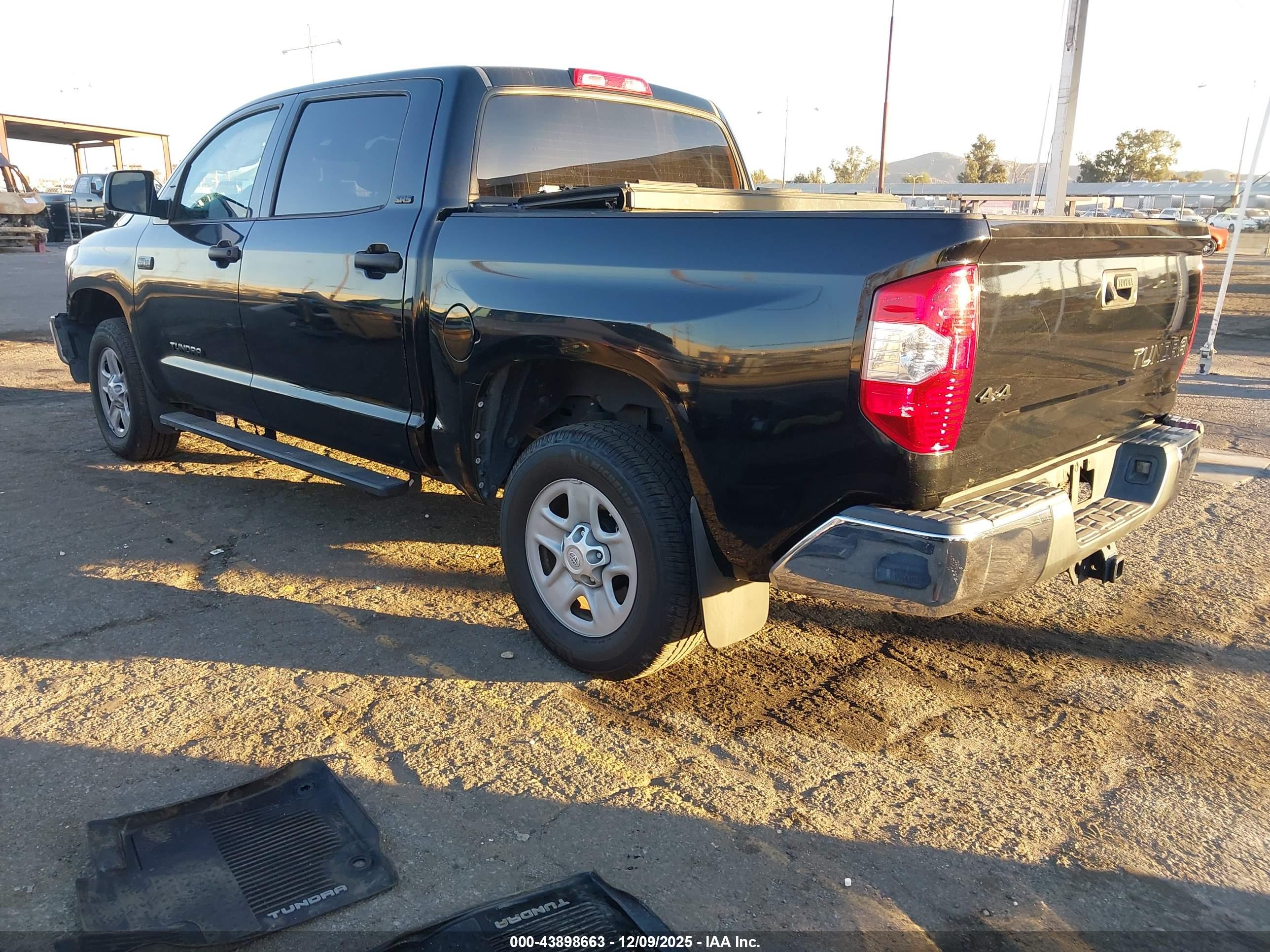 TOYOTA TUNDRA image 3